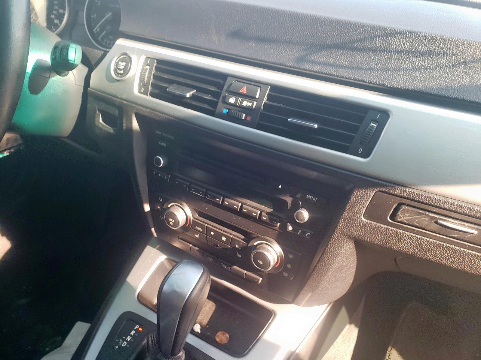 Photo 9 from auction – 2011 BMW 328 XI with VIN WBAPK7C54BF083390