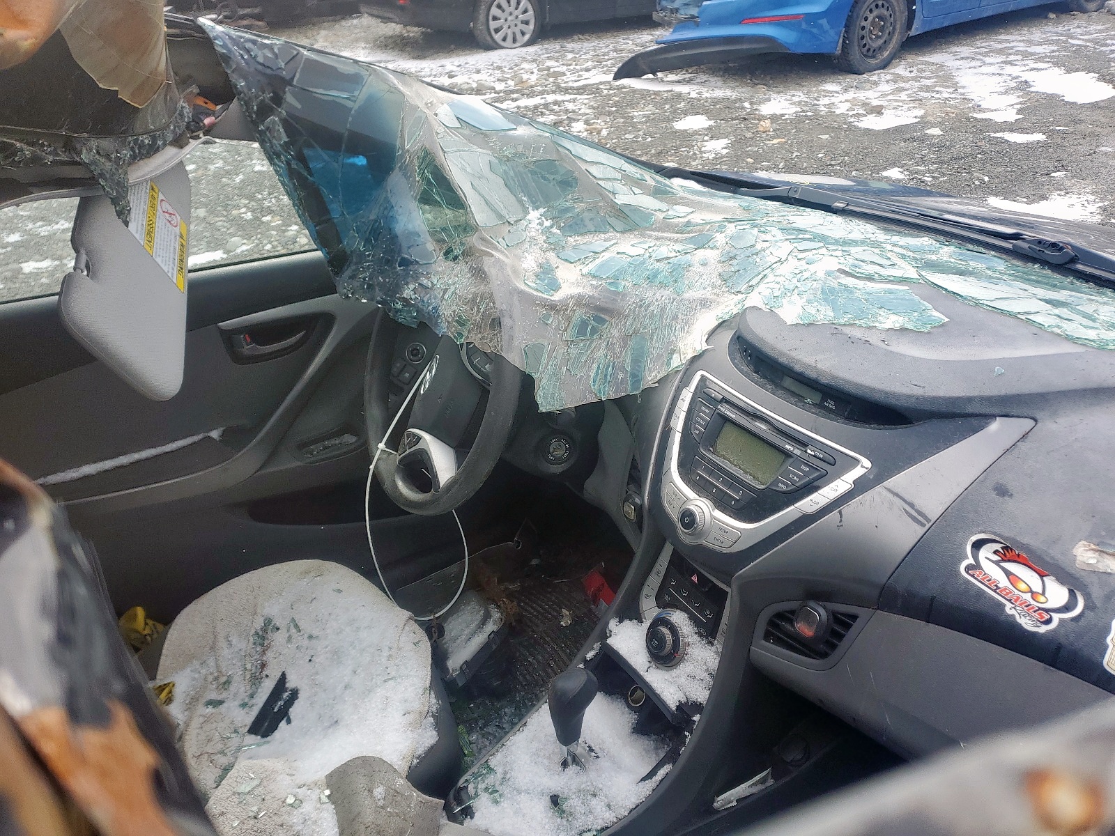 Photo 5 from auction – 2012 HYUNDAI ELANTRA GL with VIN 5NPDH4AEXCH065084
