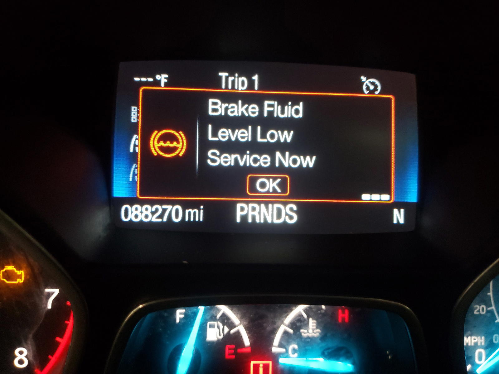 Photo 8 from auction – 2018 FORD ESCAPE SEL with VIN 1FMCU0HD9JUB58464