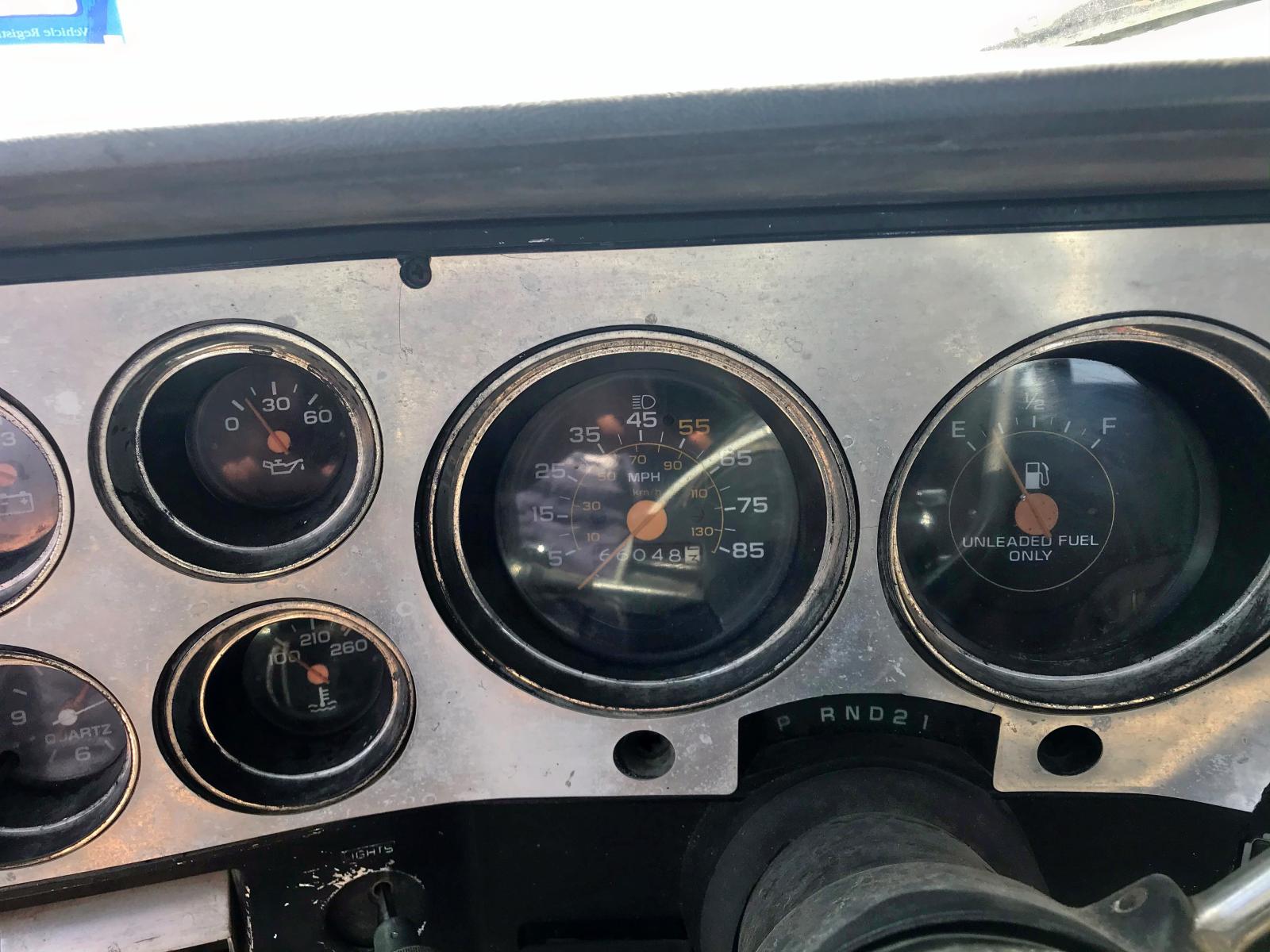 Photo 8 from auction – 1984 GMC C1500 with VIN 1GTDC14H3EJ501948