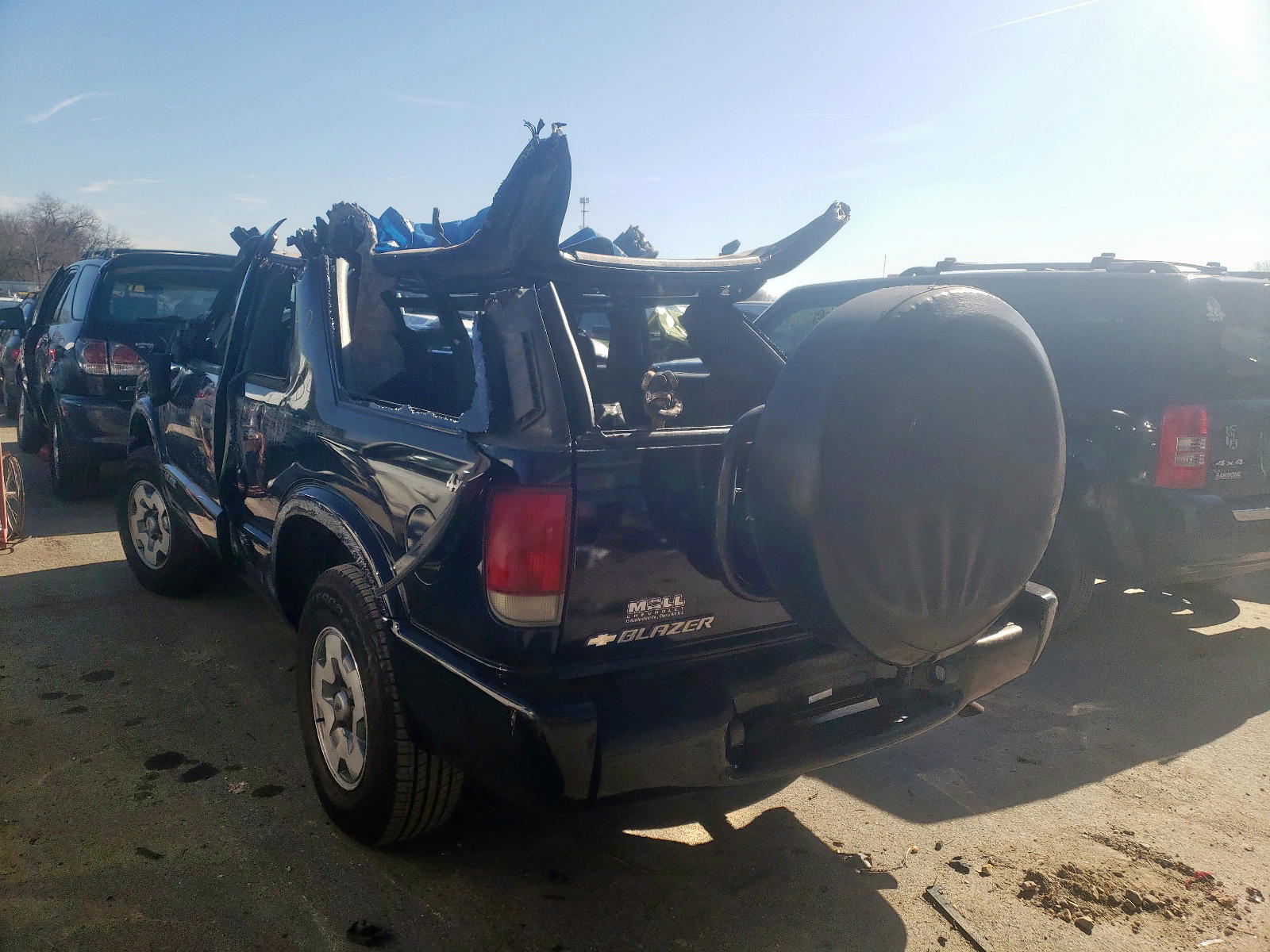 Photo 3 from auction – 2004 CHEVROLET BLAZER with VIN 1GNCT18X74K132718