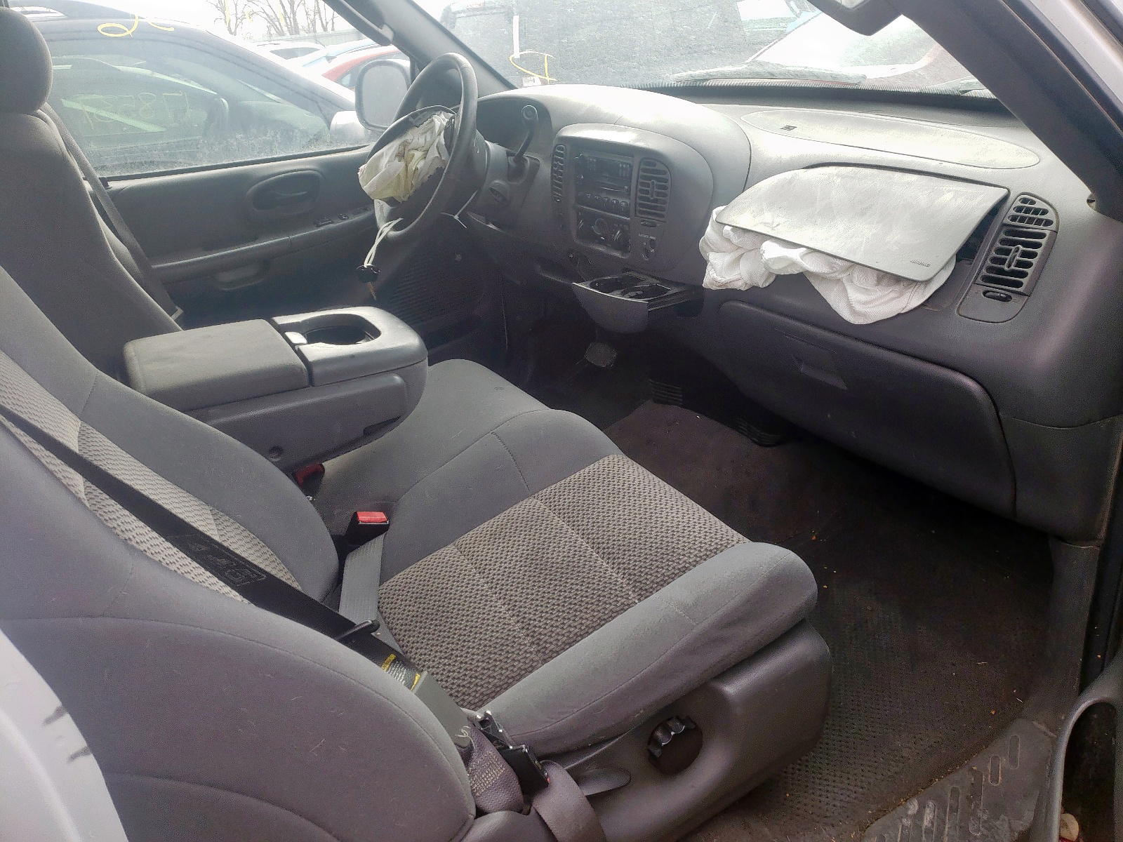 Photo 5 from auction – 2003 FORD F150 with VIN 2FTPX18L43CA73206