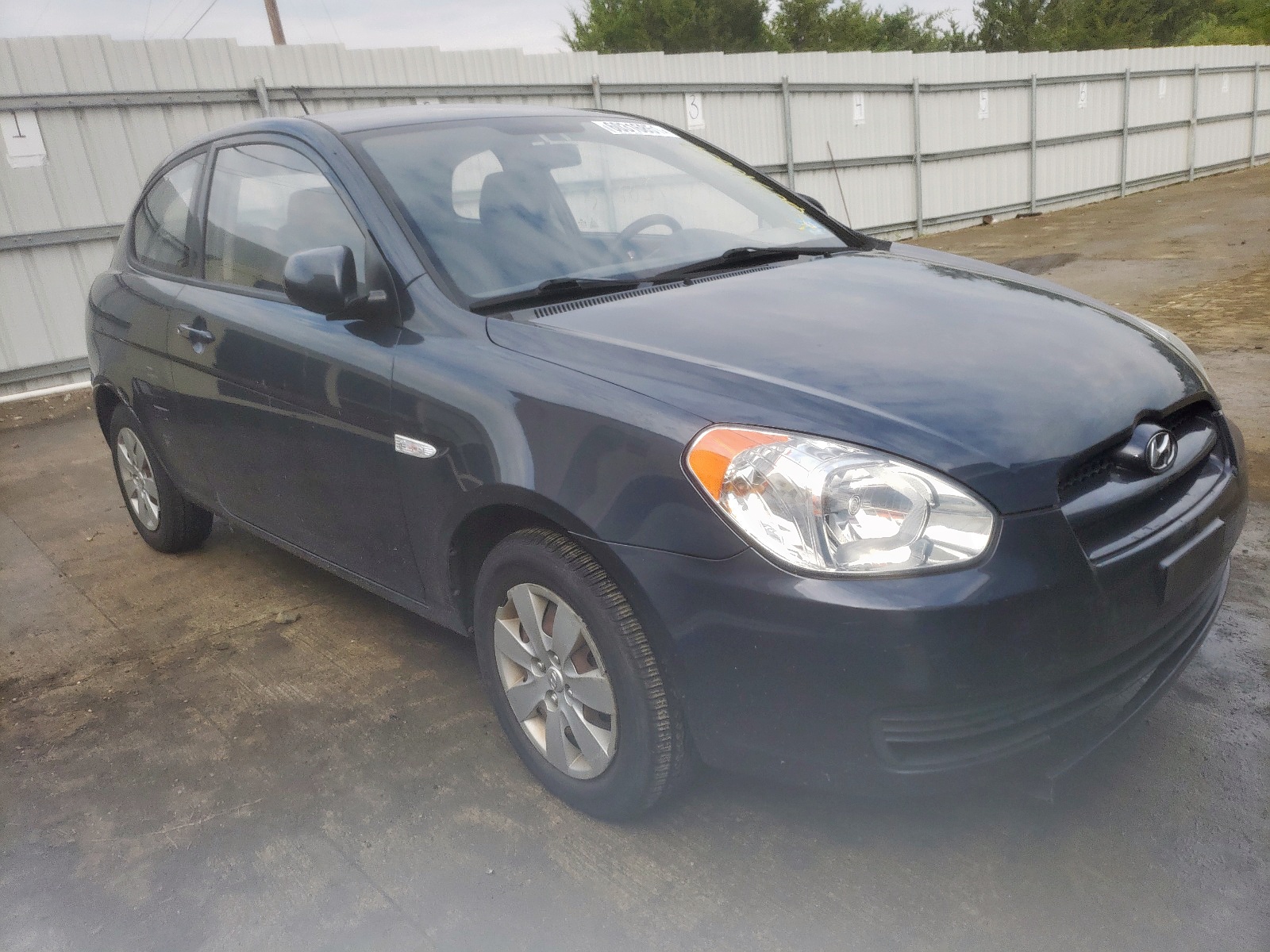 HYUNDAI ACCENT BLU 2010 with VIN KMHCM3AC8AU157079 - Photo from auction