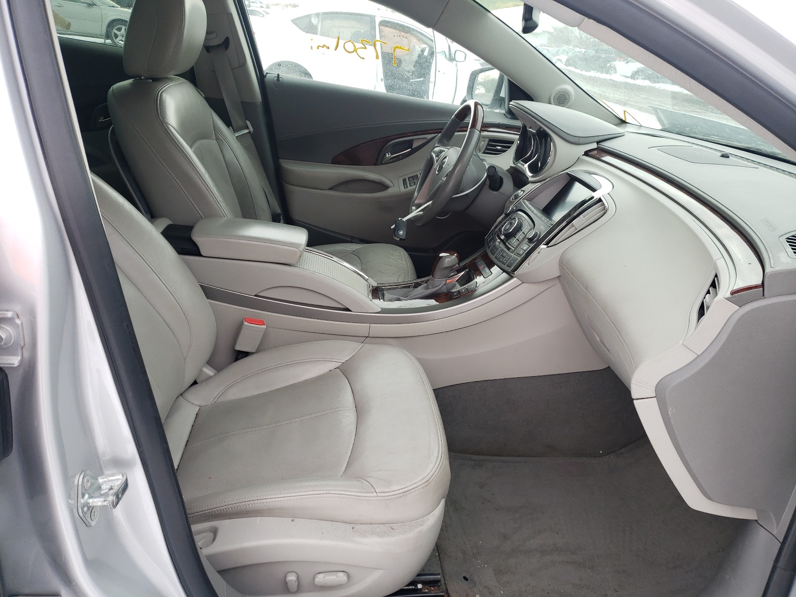 Zdjęcie 5 z aukcji – 2012 BUICK LACROSSE T z VIN 1G4GJ5E36CF125030