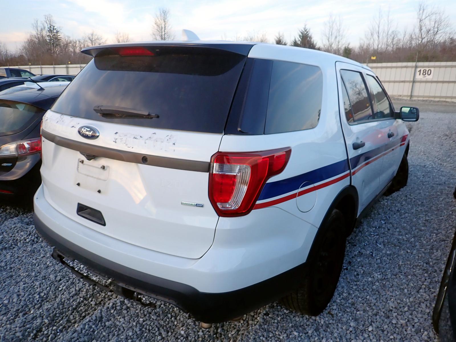 Photo 4 from auction – 2016 FORD EXPLORER P with VIN 1FM5K8AR2GGD31266