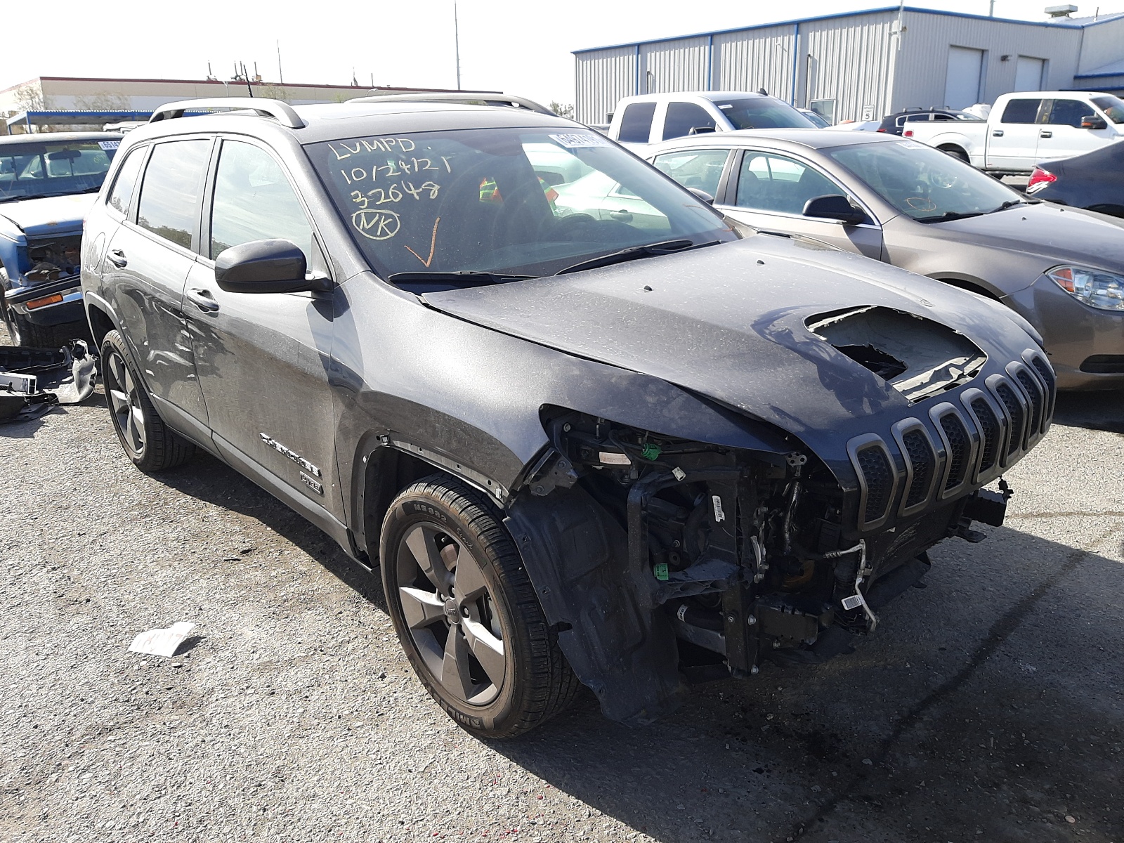JEEP CHEROKEE L 2017 with VIN 1C4PJLCS1HW549404 - Photo from auction