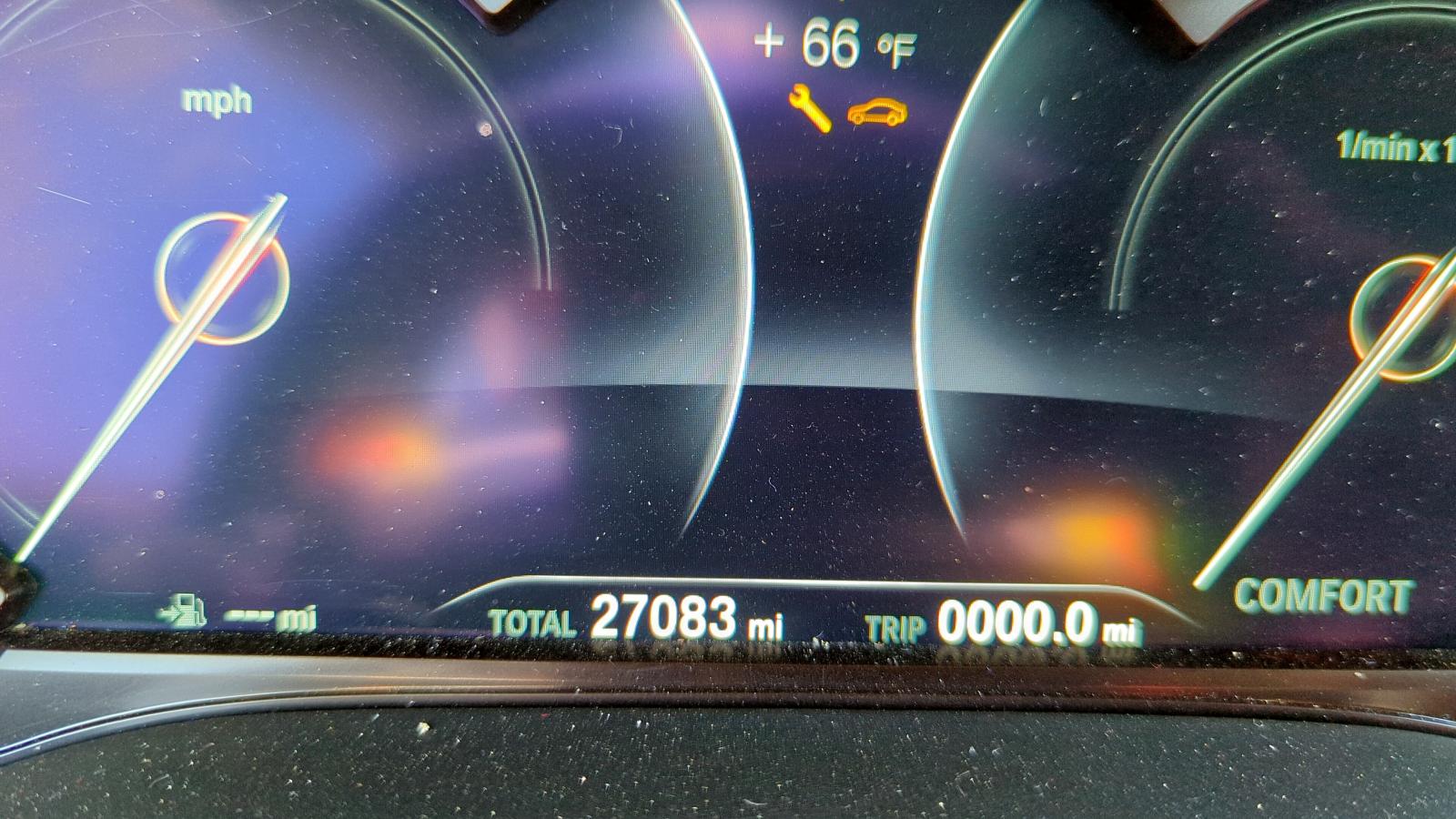 Photo 8 from auction – 2019 BMW 540 I with VIN WBAJE5C52KWW47099