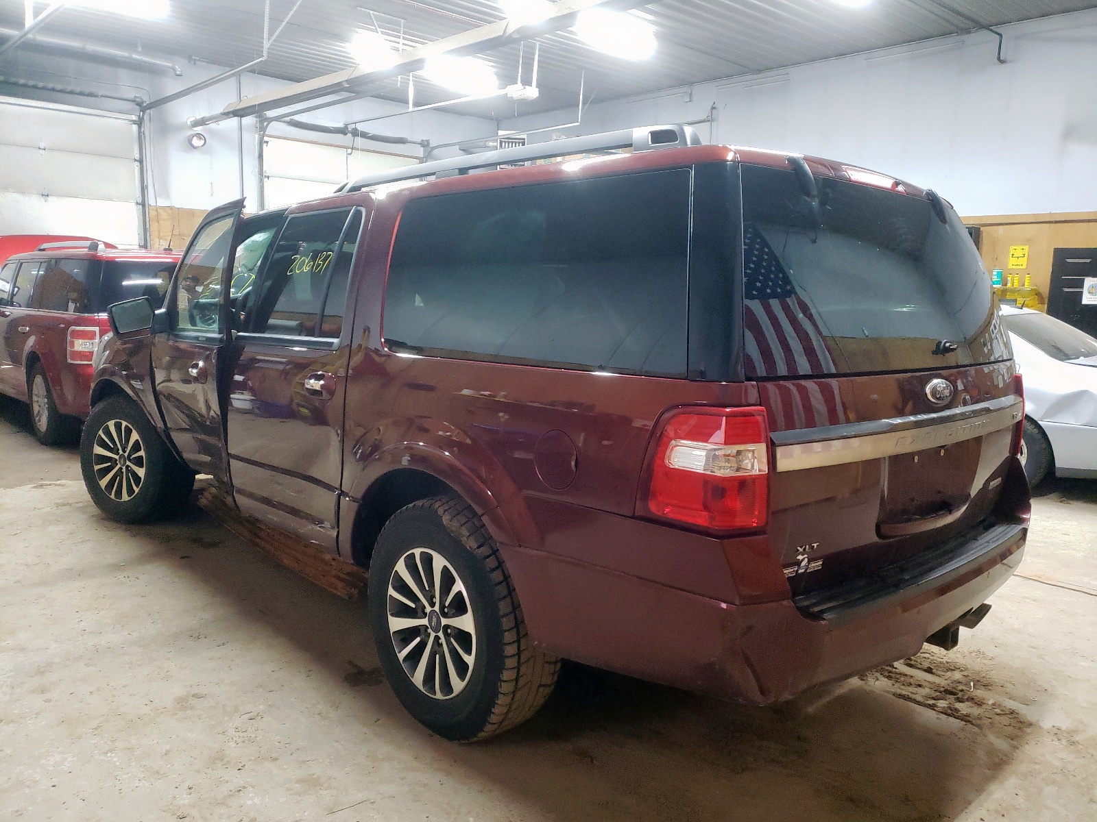 Photo 3 from auction – 2016 FORD EXPEDITION with VIN 1FMJK1JT7GEF20346