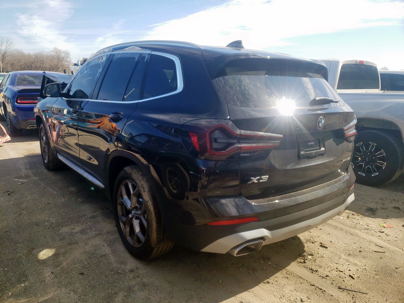 Photo 3 from auction – 2022 BMW X3 XDRIVE3 with VIN 5UX53DP07N9L24414