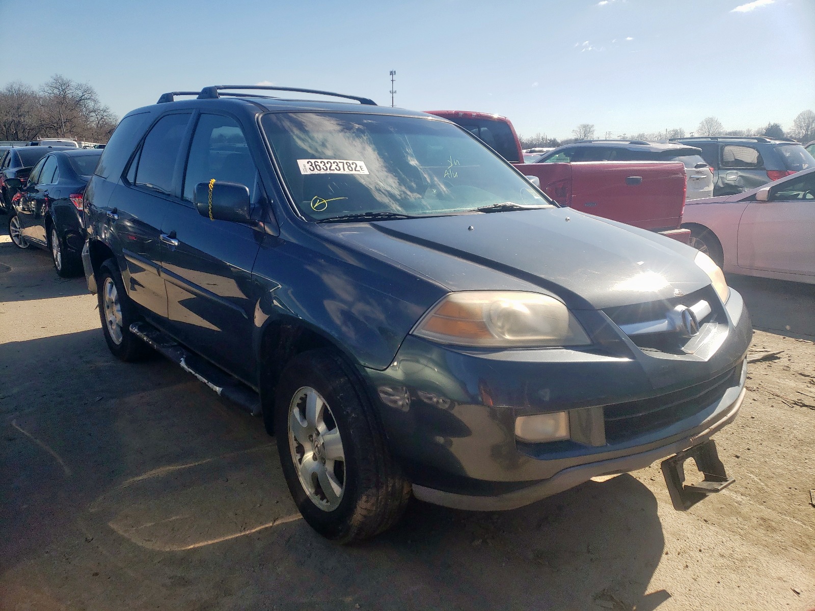 ACURA MDX 2004 with VIN 2HNYD18204H553942 - Photo from auction