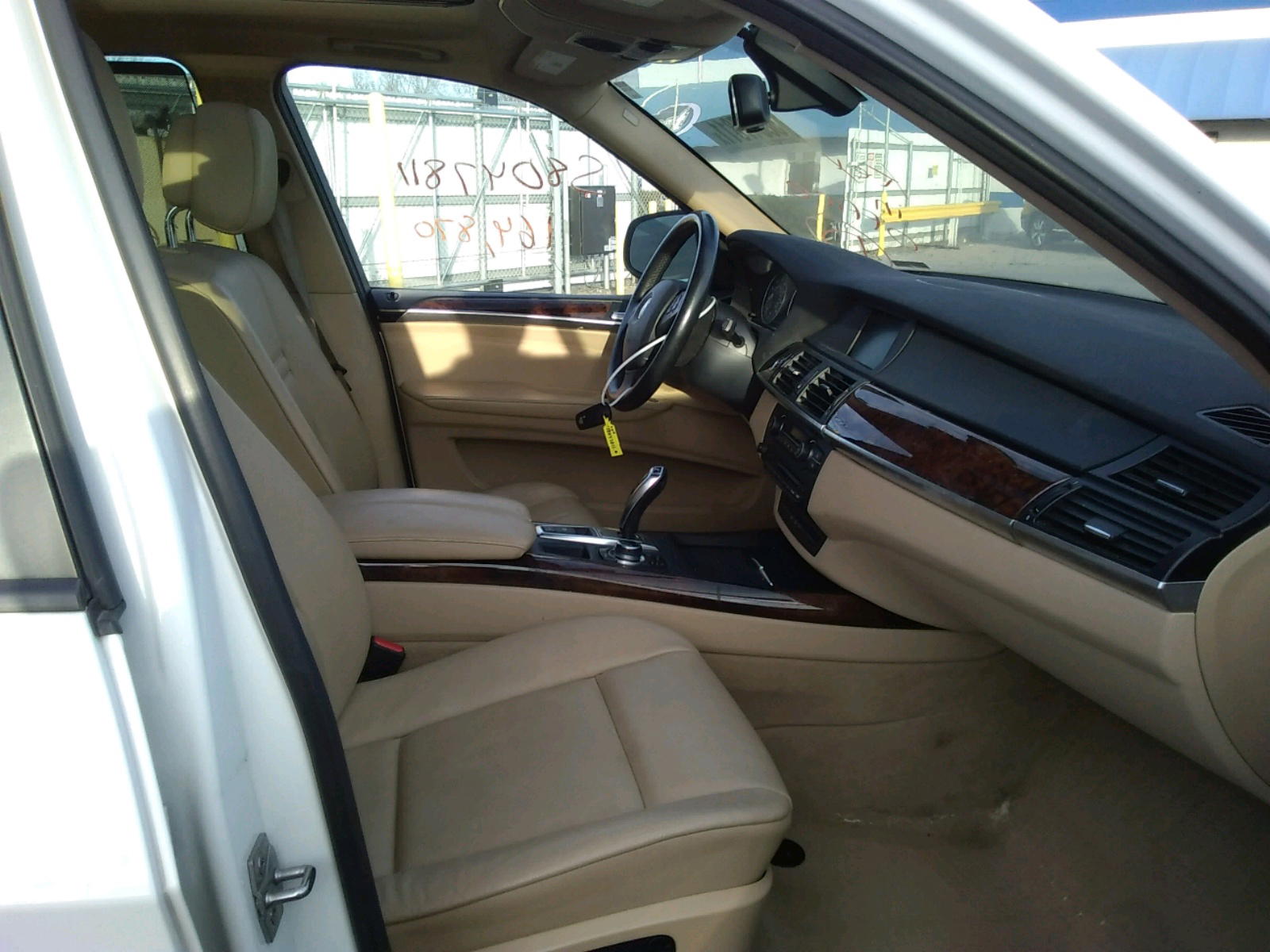 Photo 5 from auction – 2011 BMW X5 XDRIVE3 with VIN 5UXZV4C59BL742811