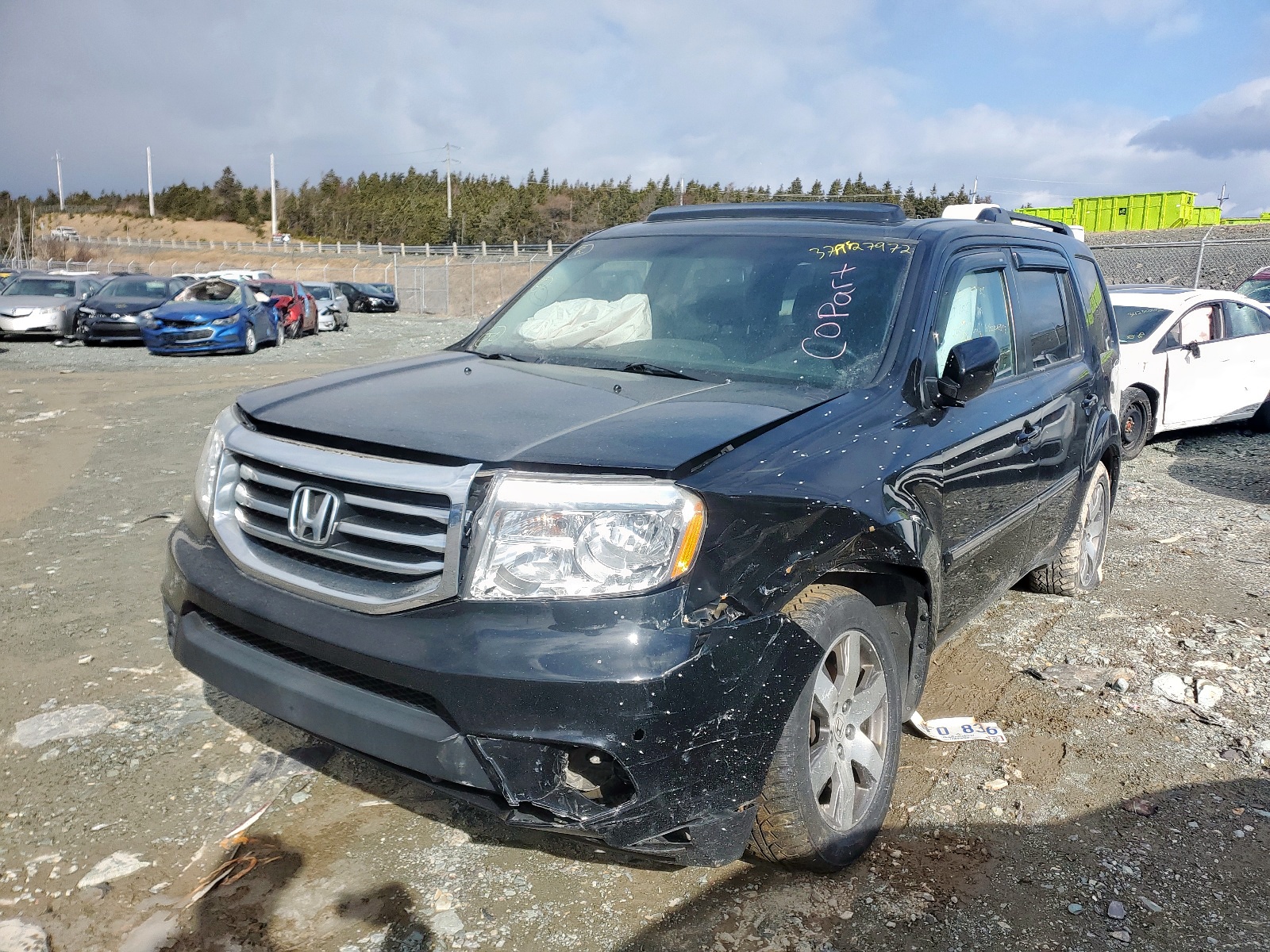 Photo 2 from auction – 2015 HONDA PILOT TOUR with VIN 5FNYF4H95FB504758