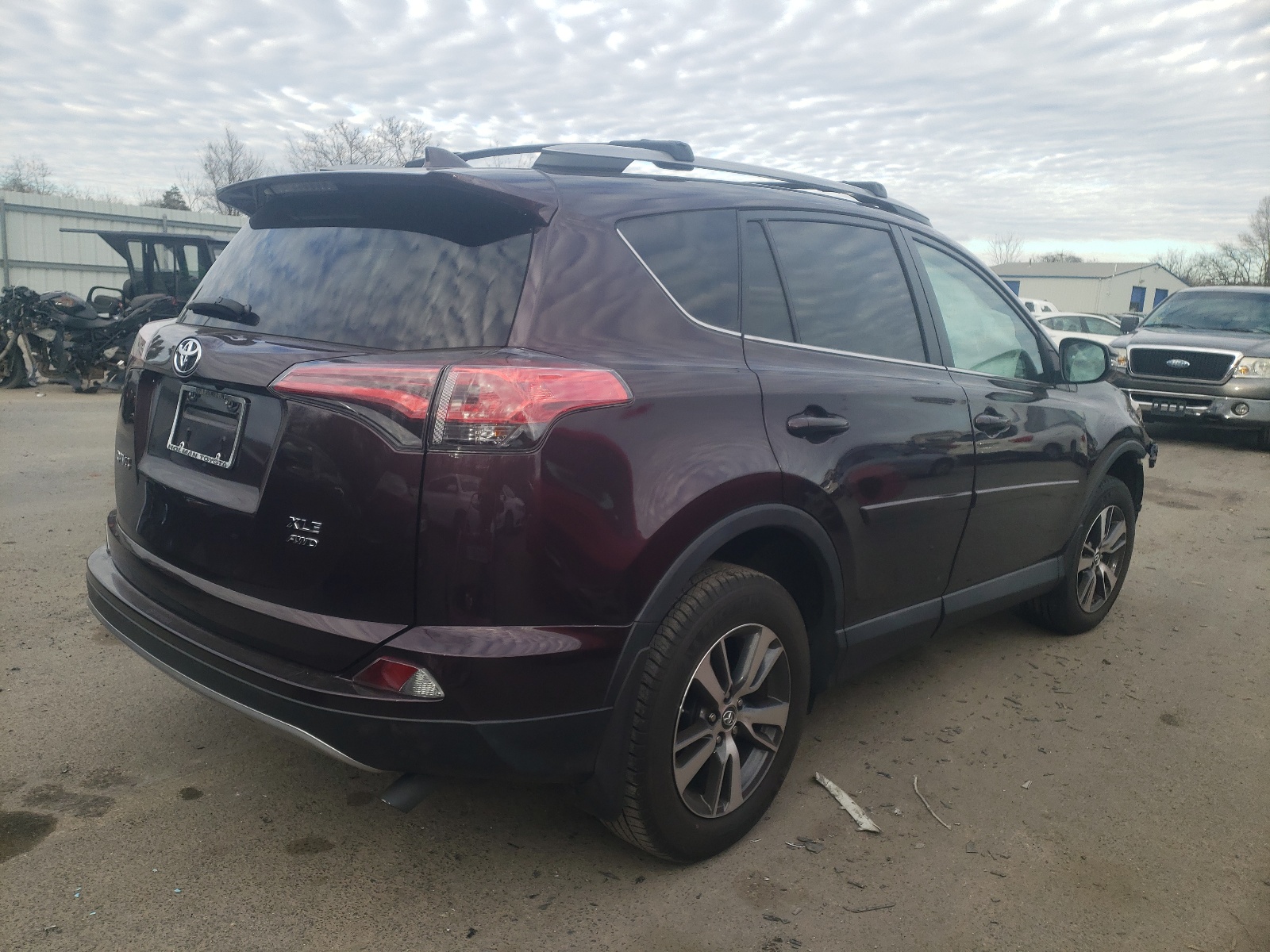 Photo 4 from auction – 2018 TOYOTA RAV4 ADVEN with VIN 2T3RFREV0JW754382