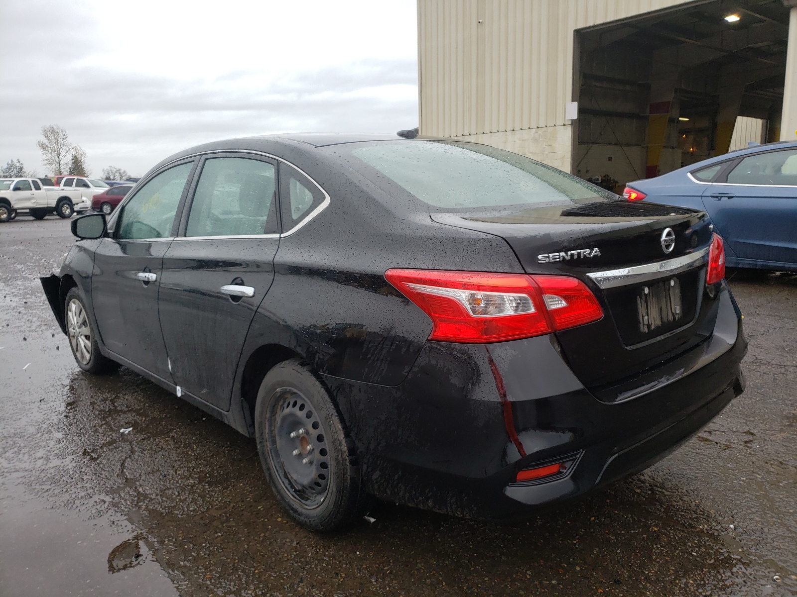 Photo 3 from auction – 2017 NISSAN SENTRA S with VIN 3N1AB7AP0HY358089