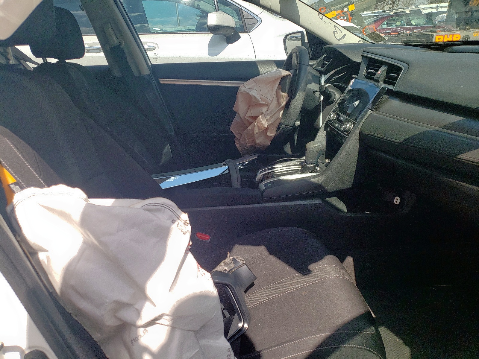 Photo 5 from auction – 2017 HONDA CIVIC EX with VIN 19XFC1F34HE013569