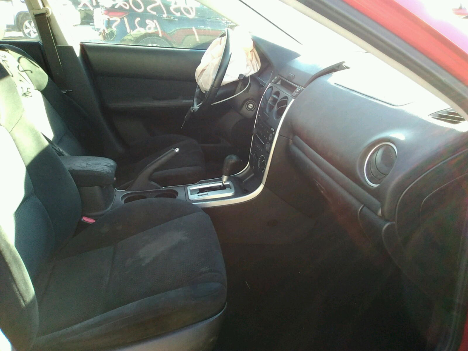 Photo 5 from auction – 2008 MAZDA 6 I with VIN 1YVHP80C785M38546