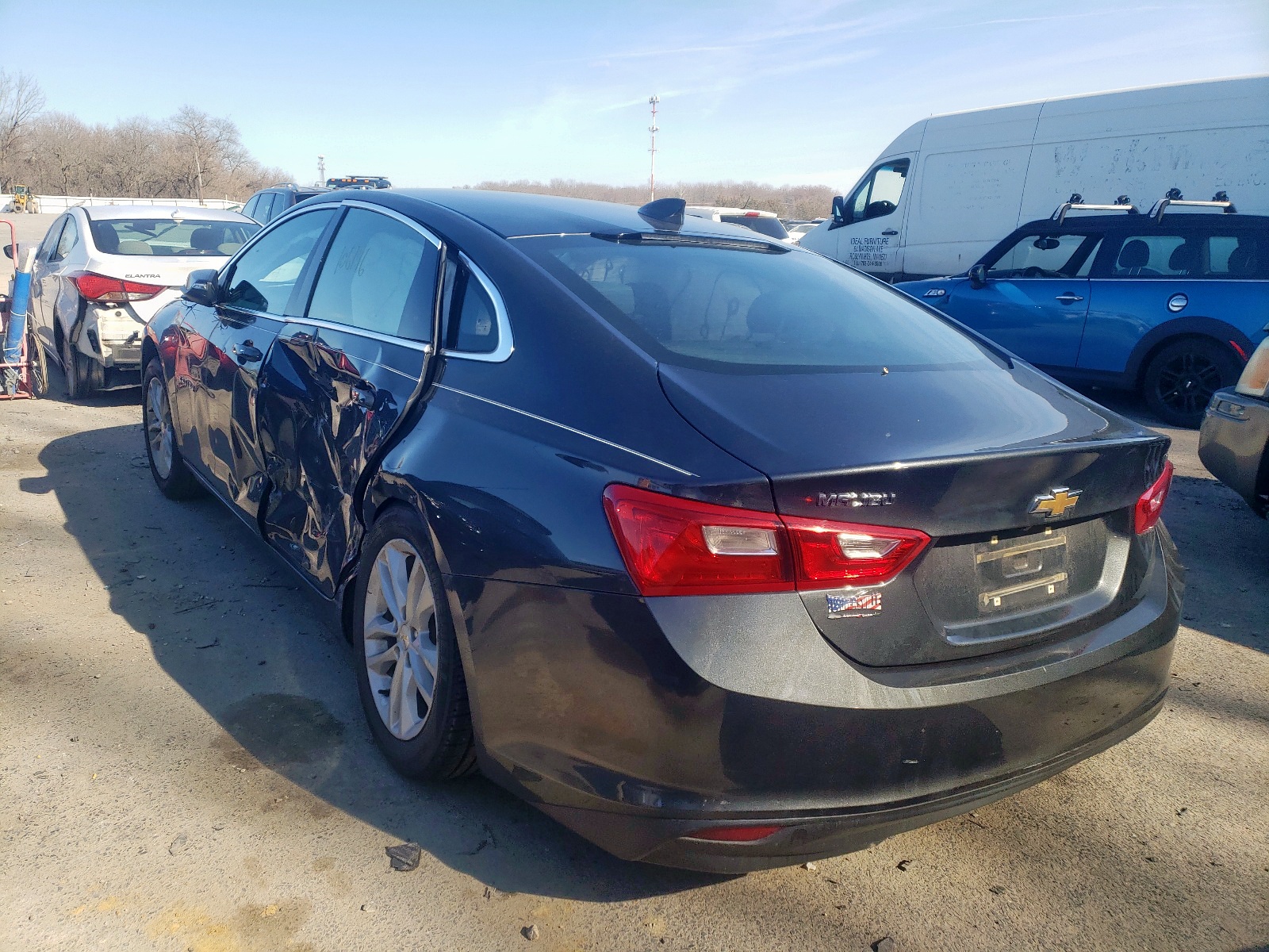 Photo 3 from auction – 2018 CHEVROLET MALIBU LT with VIN 1G1ZD5ST9JF143424