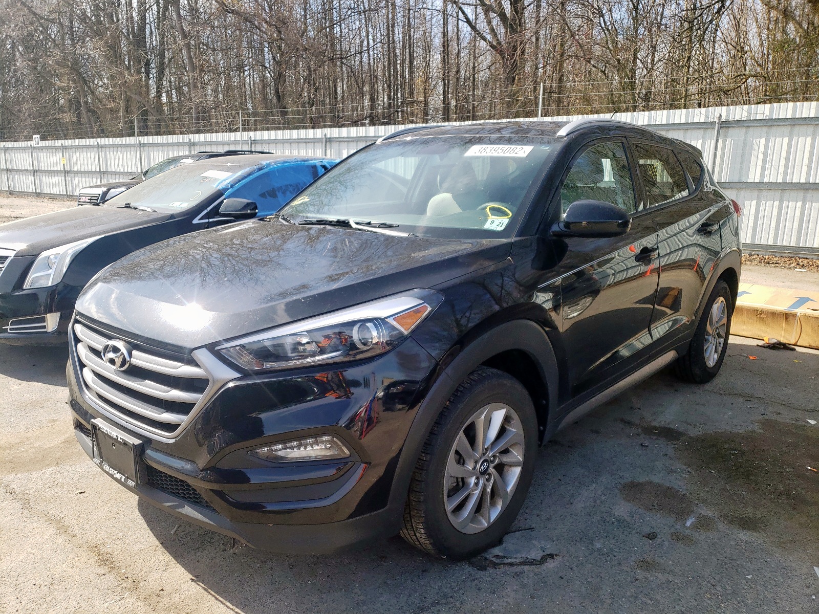 Photo 2 from auction – 2017 HYUNDAI TUCSON LIM with VIN KM8J3CA45HU290816