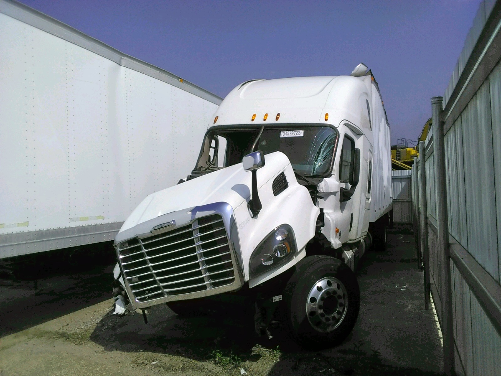 Снимка 2 от търг – 2015 FREIGHTLINER CASCADIA 1 с VIN 3ALAGGDV9FSGL8300