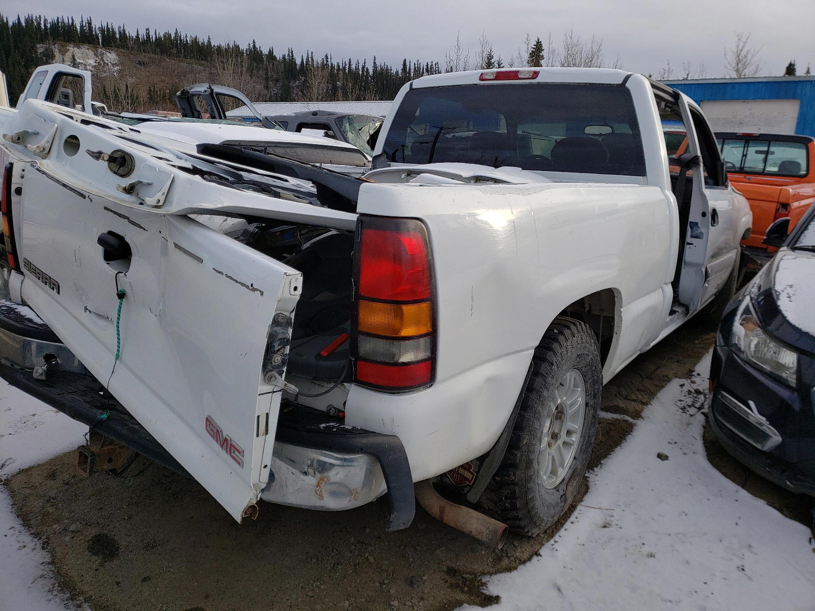 Photo 4 from auction – 2014 GMC SIERRA K35 with VIN 1GD423C85EF142469