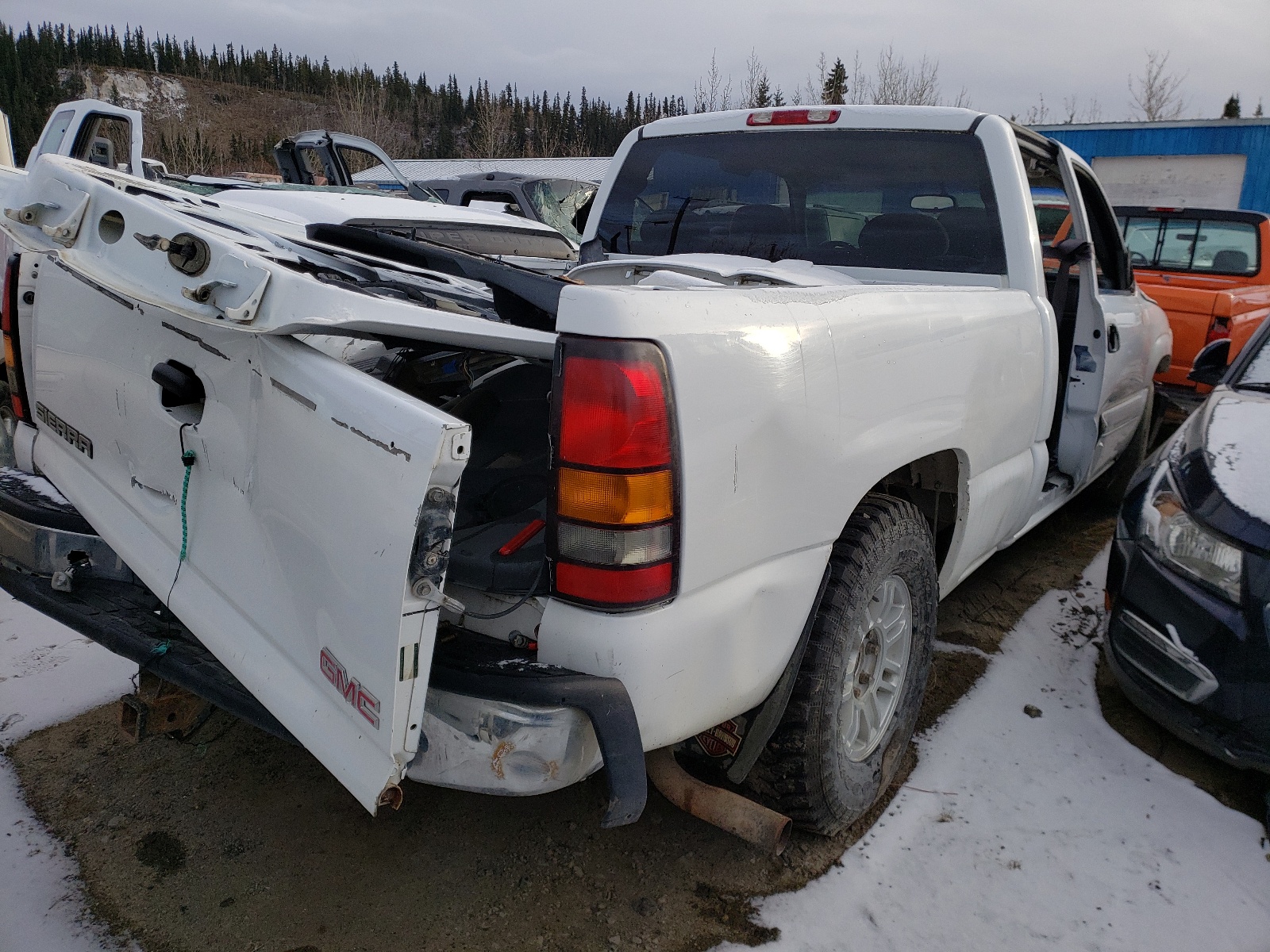 Zdjęcie 4 z aukcji – 2014 GMC SIERRA K35 z VIN 1GD423C85EF142469