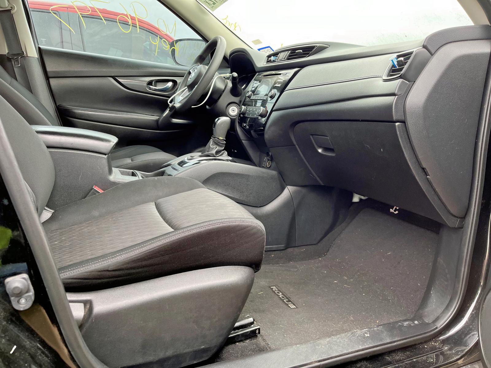 Photo 5 from auction – 2017 NISSAN ROGUE S with VIN JN8AT2MT3HW132792