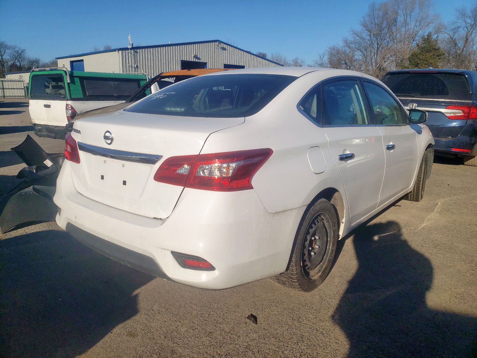 Photo 4 from auction – 2018 NISSAN SENTRA S with VIN 3N1AB7AP2JY245377