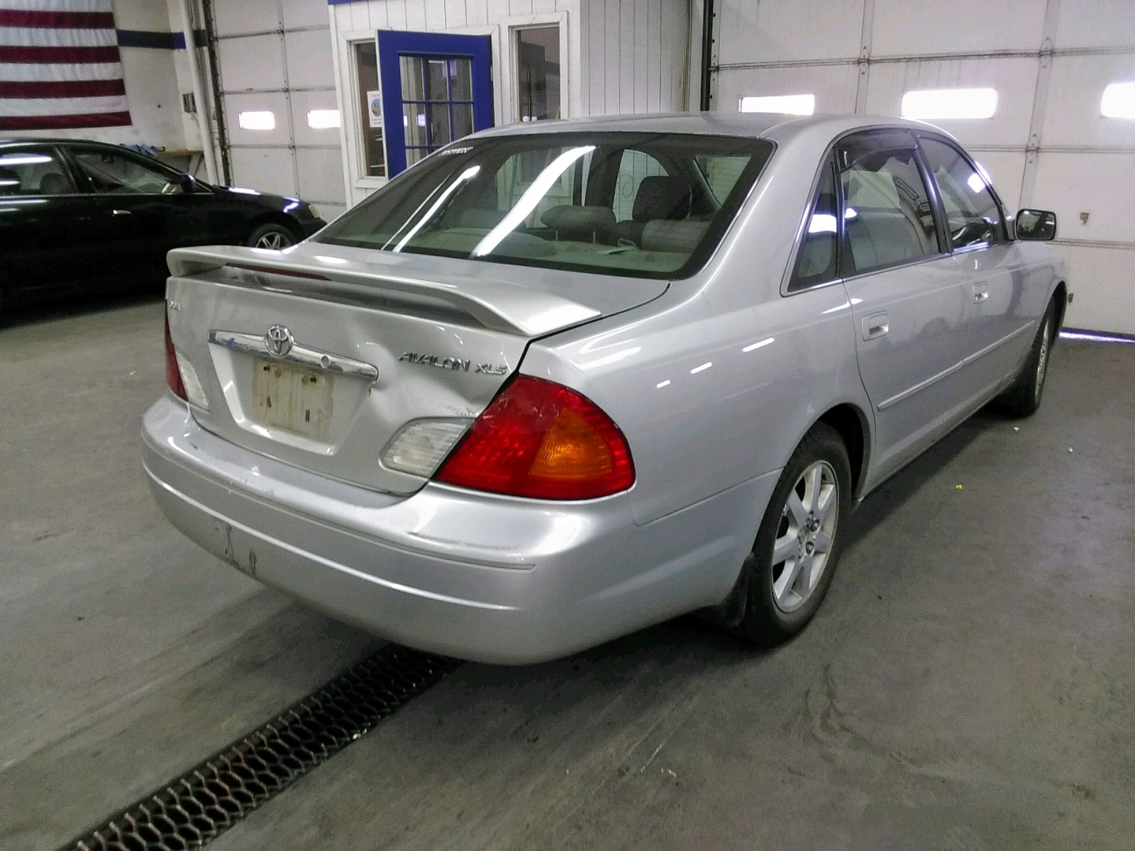 Photo 4 from auction – 2002 TOYOTA AVALON XL with VIN 4T1BF28B72U250853