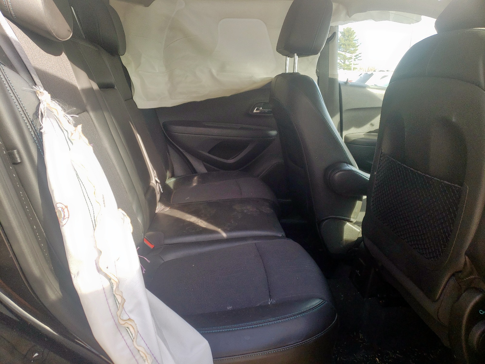 Photo 6 from auction – 2016 CHEVROLET TRAX 1LT with VIN KL7CJLSB1GB584575