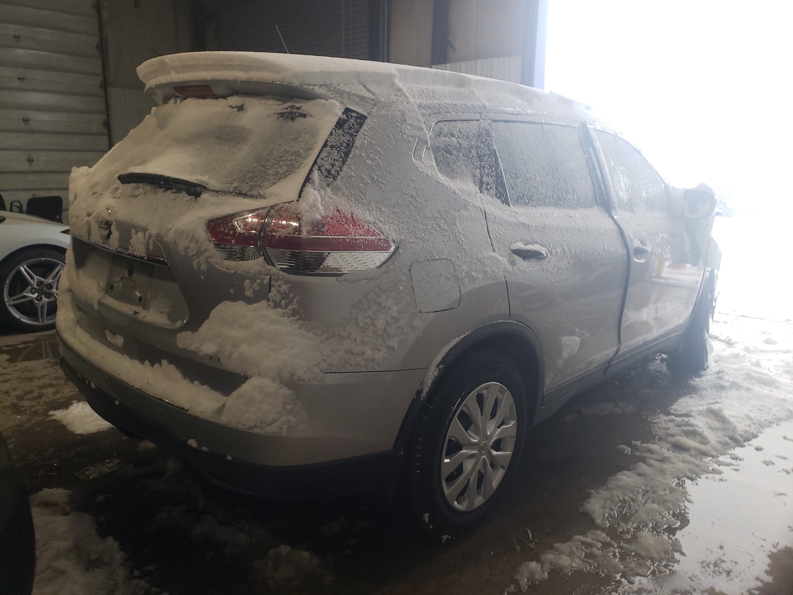 Photo 4 from auction – 2016 NISSAN ROGUE S with VIN 5N1AT2MVXGC921692