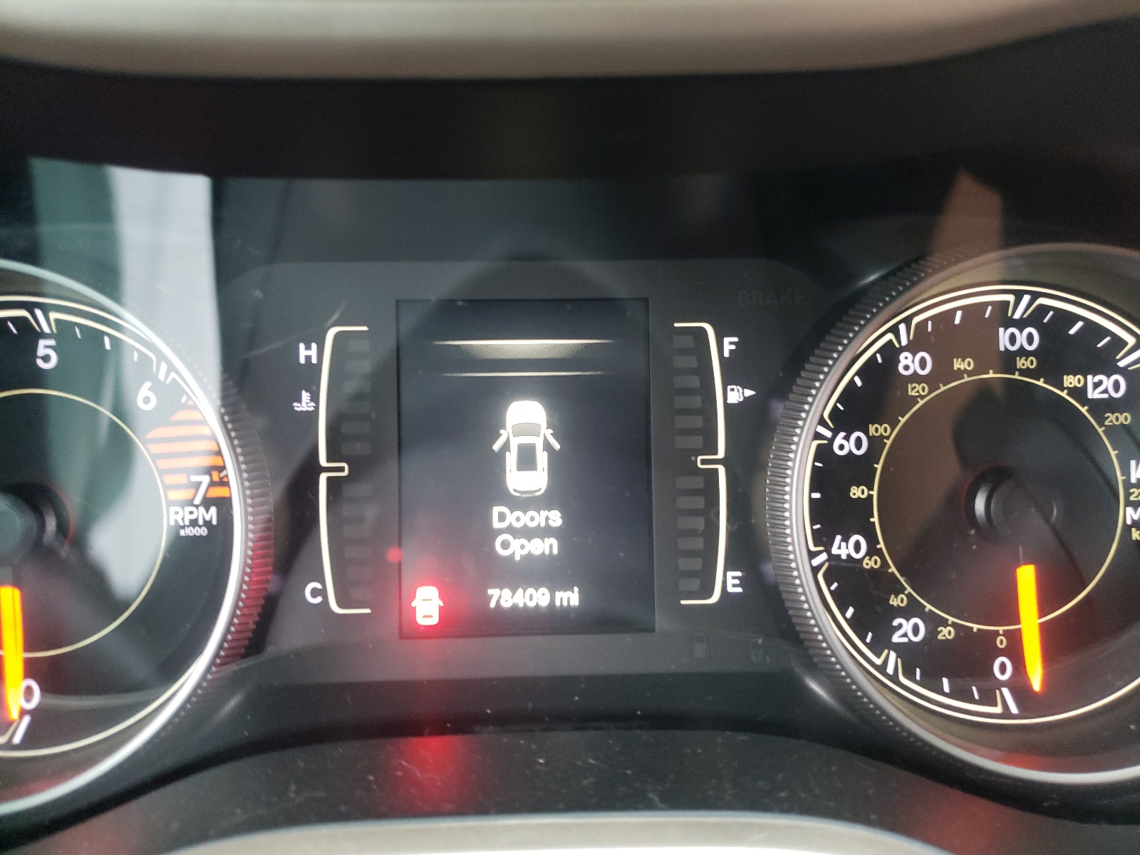 Photo 8 from auction – 2016 JEEP CHEROKEE L with VIN 1C4PJLCBXGW166754