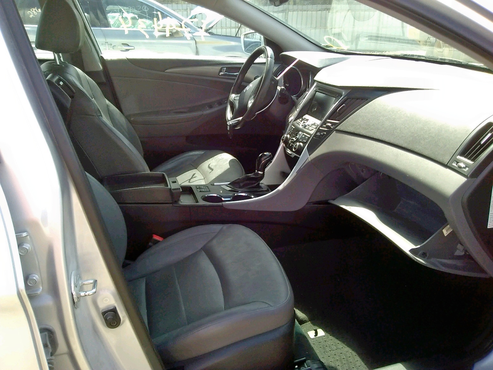صورة رقم 5 من المزاد - 2012 HYUNDAI SONATA HYB مع VIN KMHEC4A41CA044718