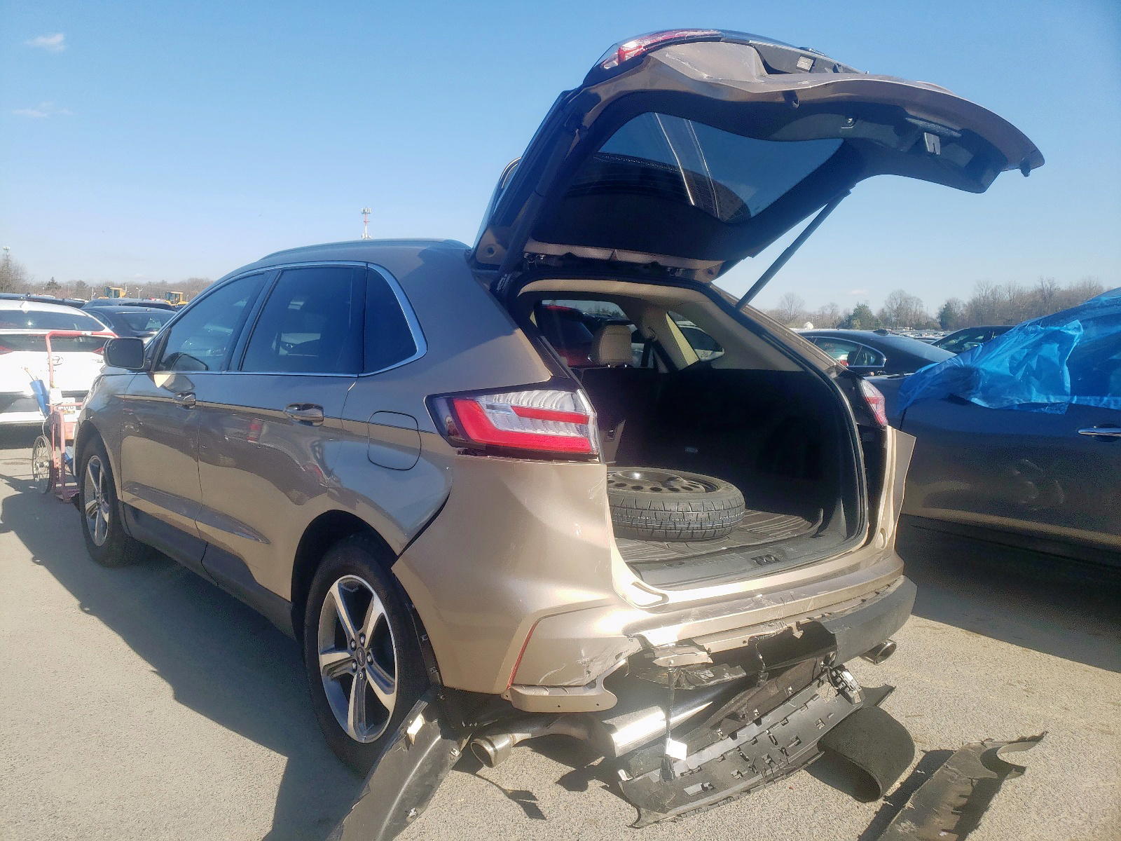 Photo 3 from auction – 2020 FORD EDGE SEL with VIN 2FMPK3J99LBB16190