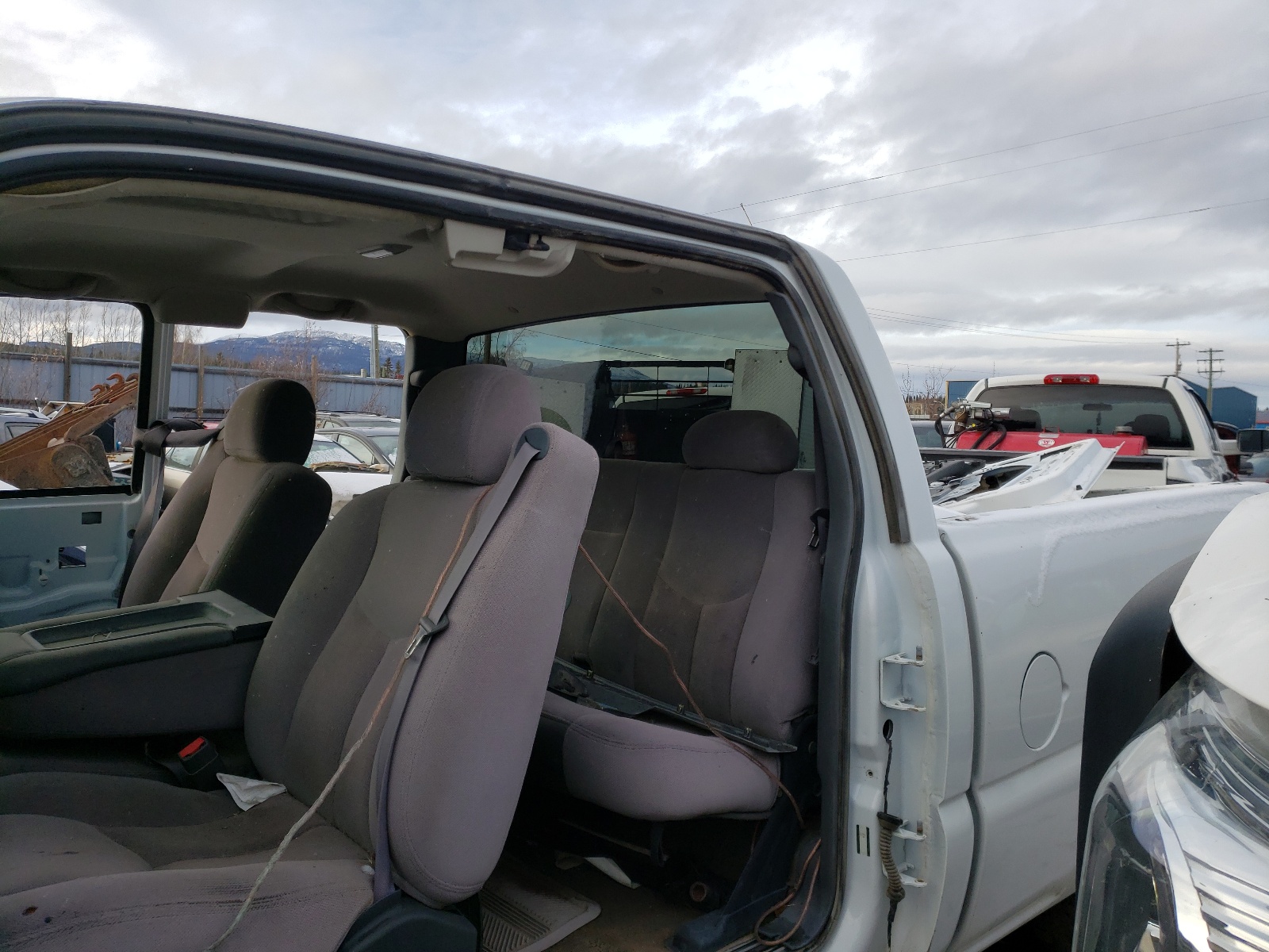 Zdjęcie 2 z aukcji – 2014 GMC SIERRA K35 z VIN 1GD423C85EF142469