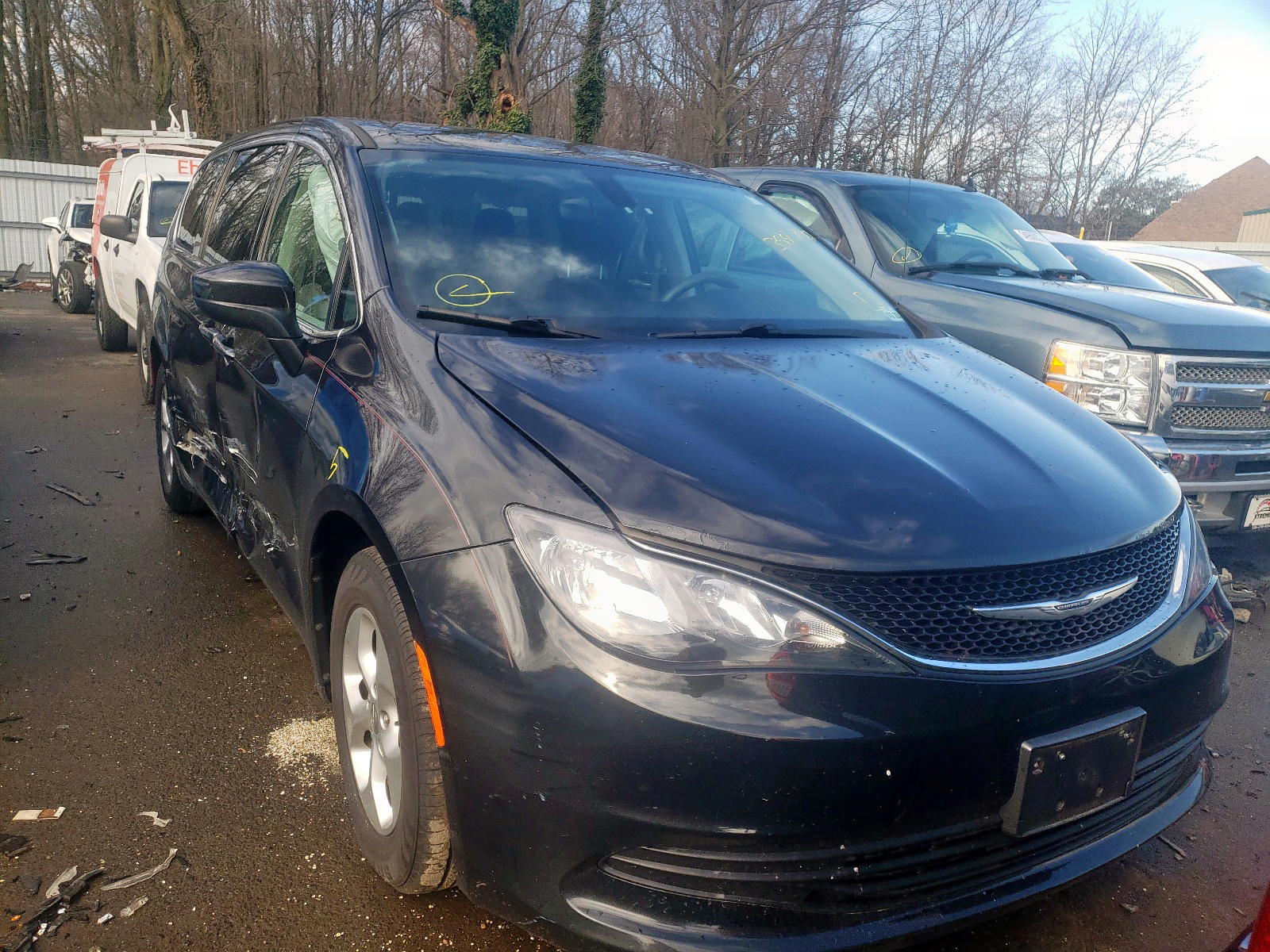CHRYSLER PACIFICA L 2017 with VIN 2C4RC1CG3HR744156 - Photo from auction