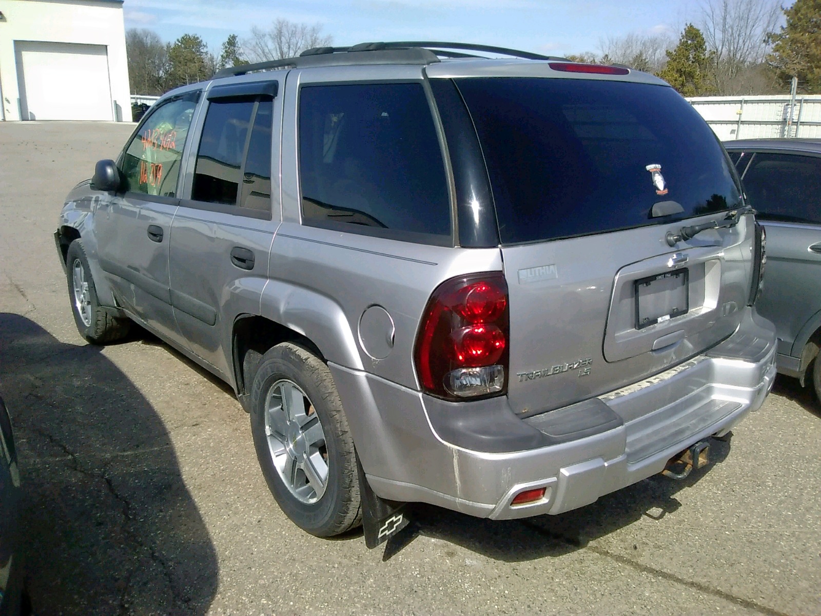 Photo 16 from auction – 2005 CHEVROLET TRAILBLAZE with VIN 1GNDT13SX52215528