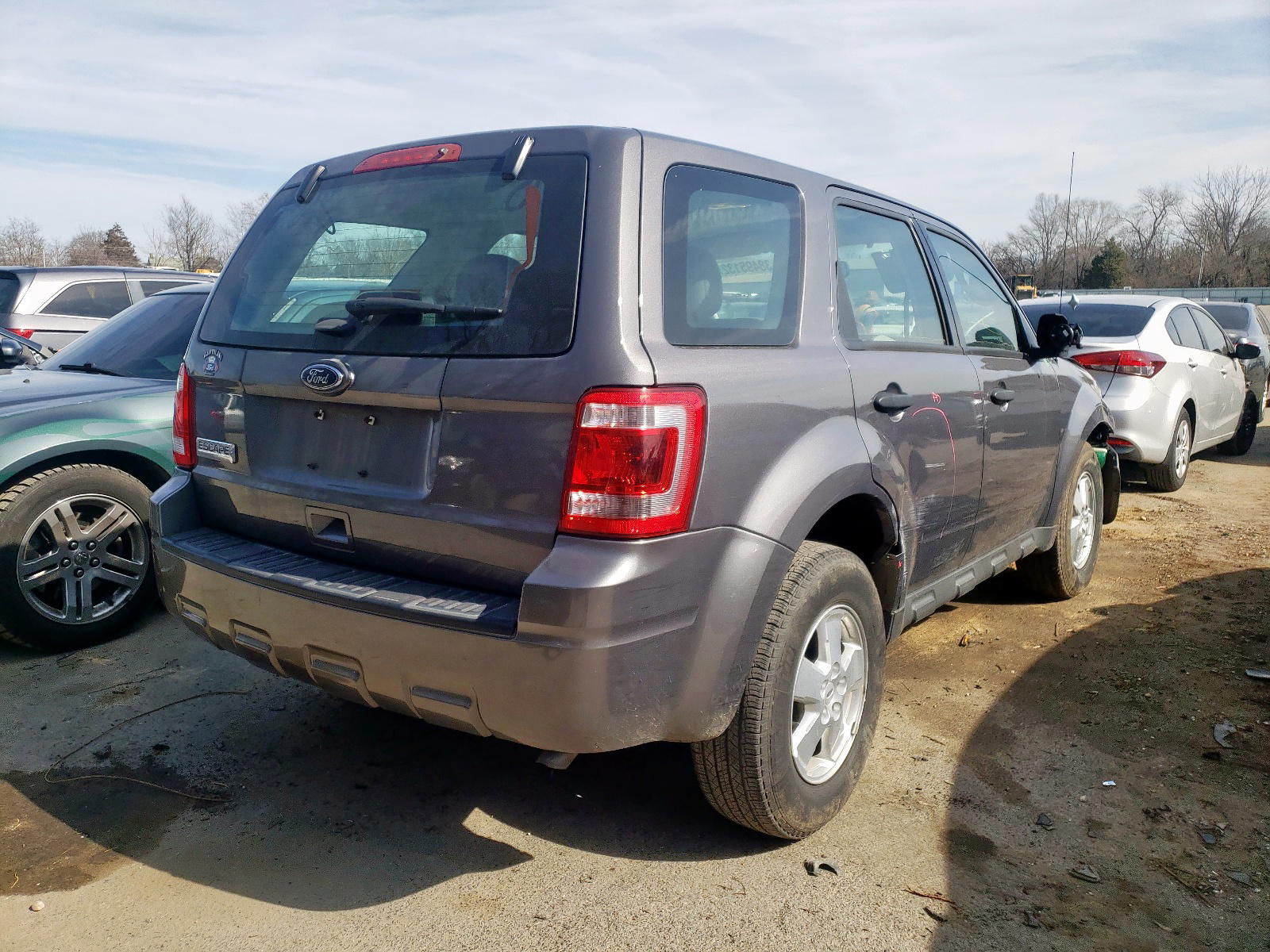 Photo 4 from auction – 2012 FORD ESCAPE XLS with VIN 1FMCU0C77CKB15774
