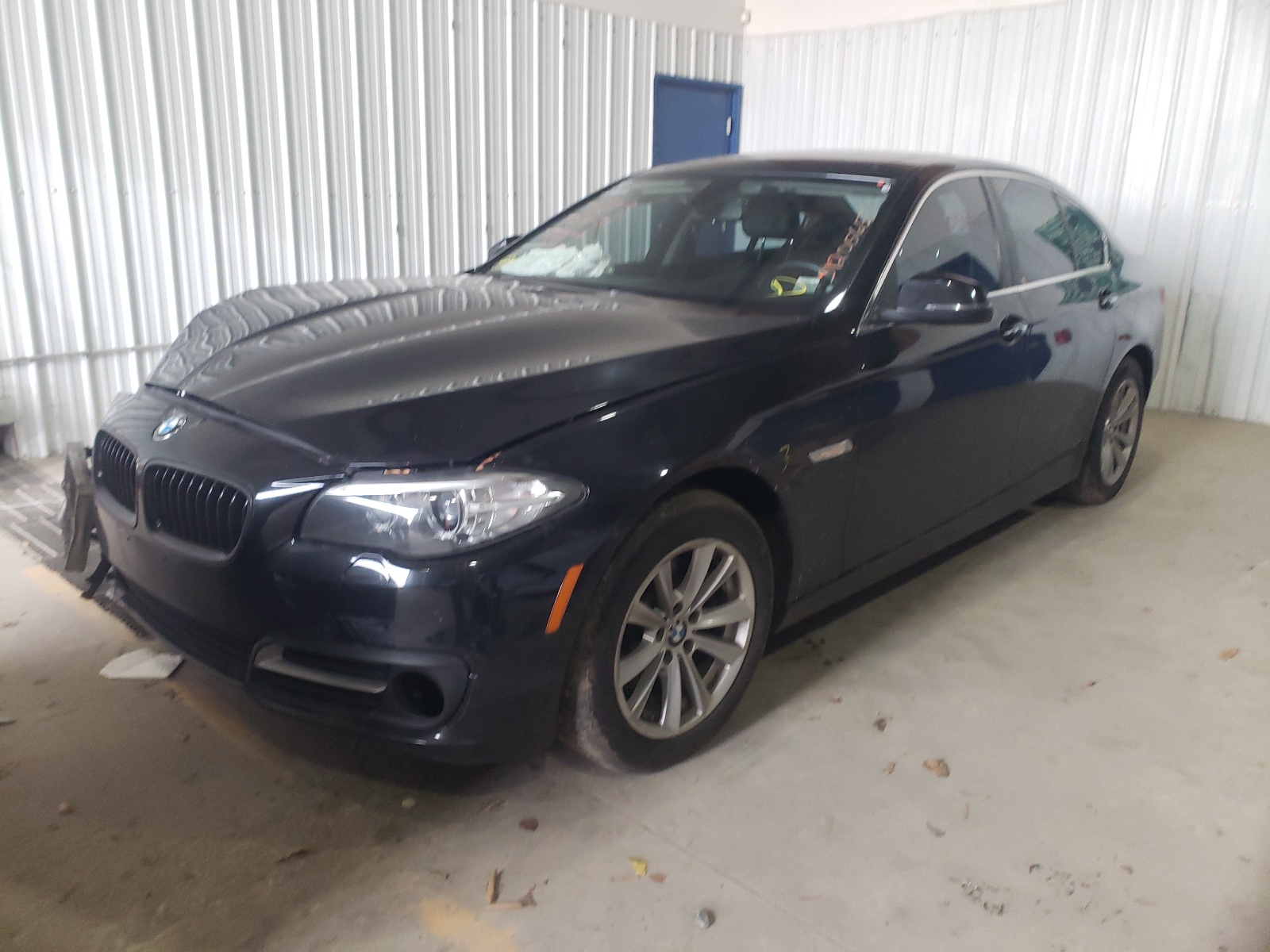 صورة رقم 2 من المزاد - 2016 BMW 528 XI مع VIN WBA5A7C5XGG148013