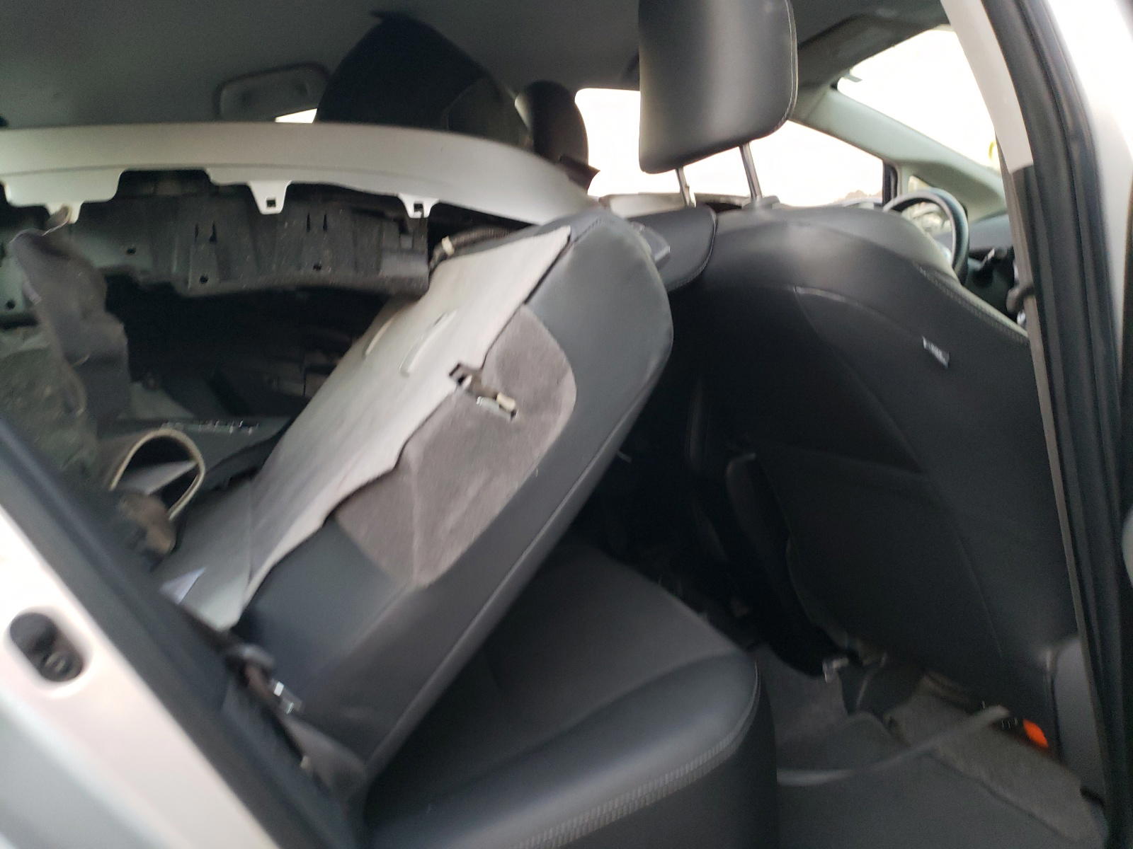 Photo 6 from auction – 2014 TOYOTA PRIUS with VIN JTDKN3DP6E3049356