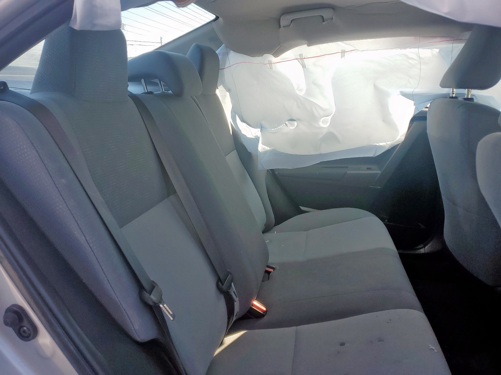 Photo 6 from auction – 2018 TOYOTA COROLLA L with VIN 2T1BURHE3JC074702