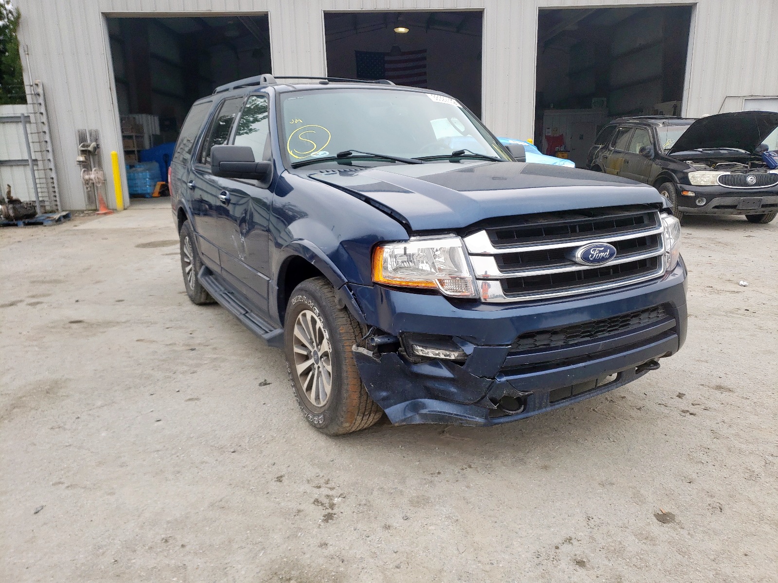 FORD EXPEDITION 2017 with VIN 1FMJU1JT9HEA84322 - Photo from auction