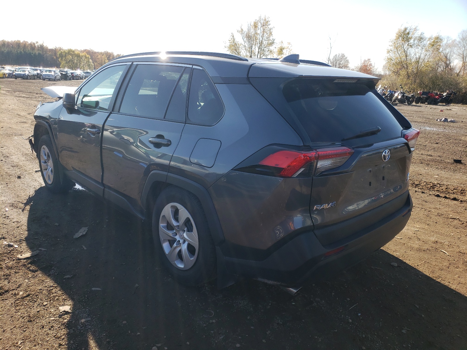 Photo 3 from auction – 2021 TOYOTA RAV4 LE with VIN 2T3F1RFV6MC224777