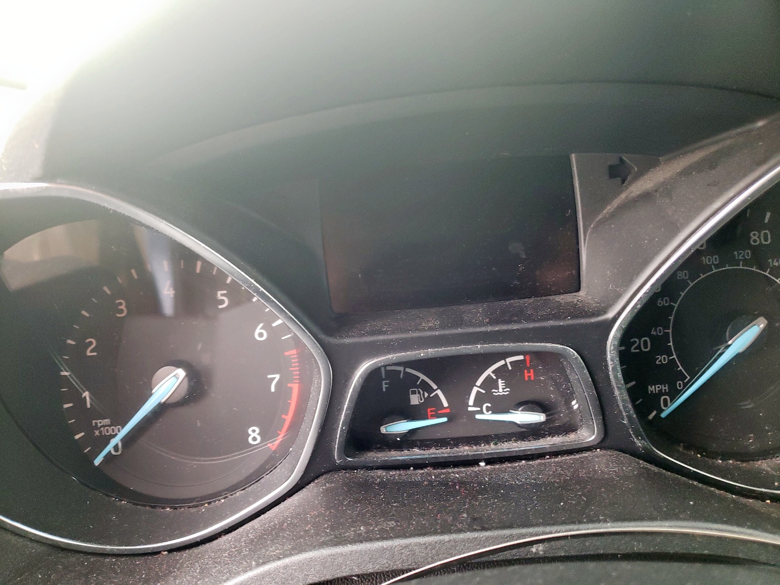 Photo 8 from auction – 2018 FORD ESCAPE SE with VIN 1FMCU9GD8JUC30082