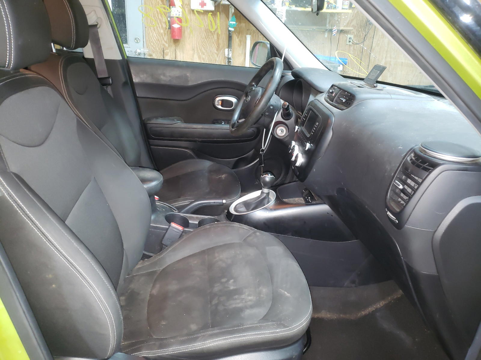 Photo 5 from auction – 2017 KIA SOUL with VIN KNDJN2A27H7879906