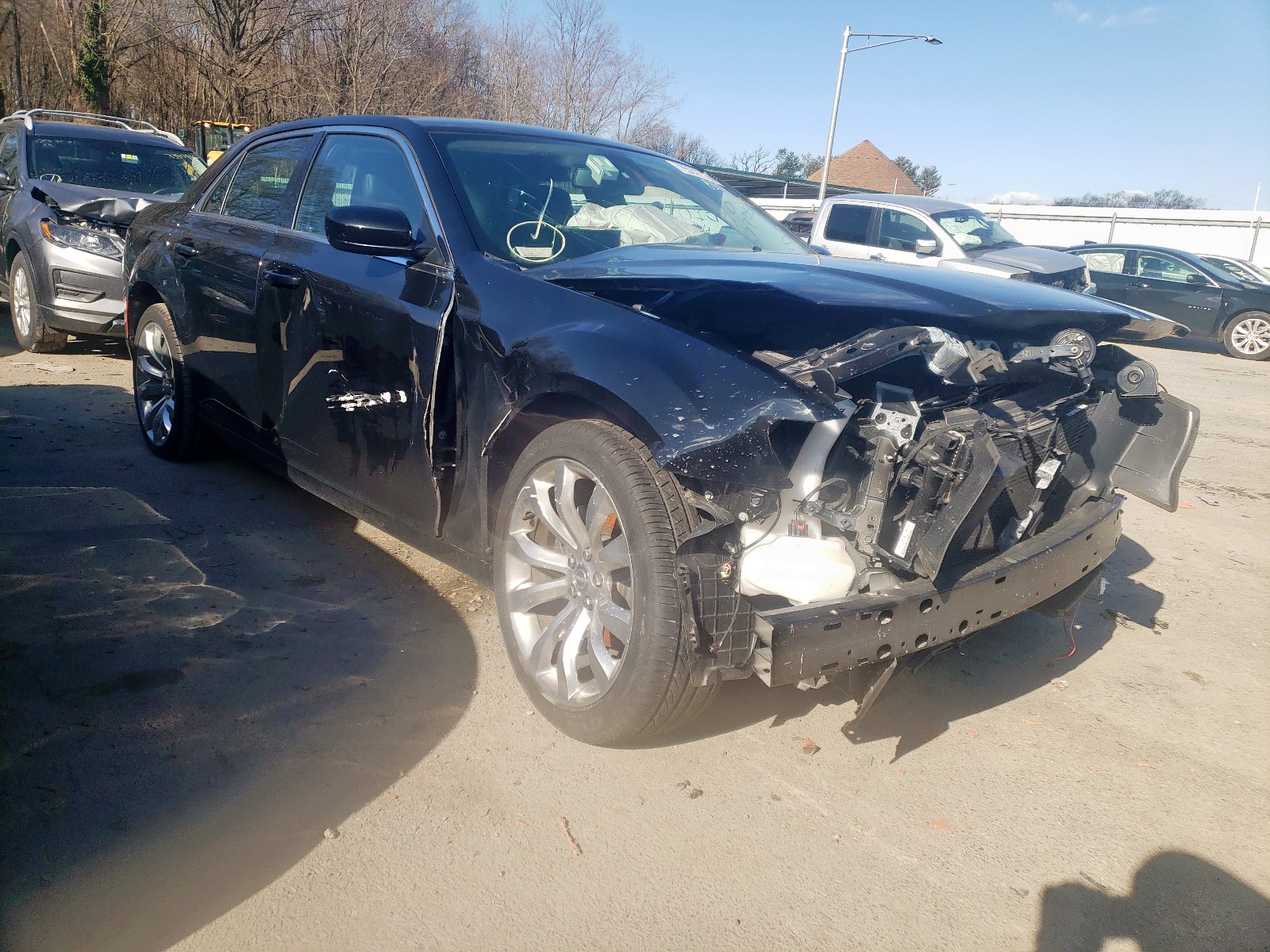 Photo 1 from auction – 2019 CHRYSLER 300 TOURIN with VIN 2C3CCAAG4KH755502
