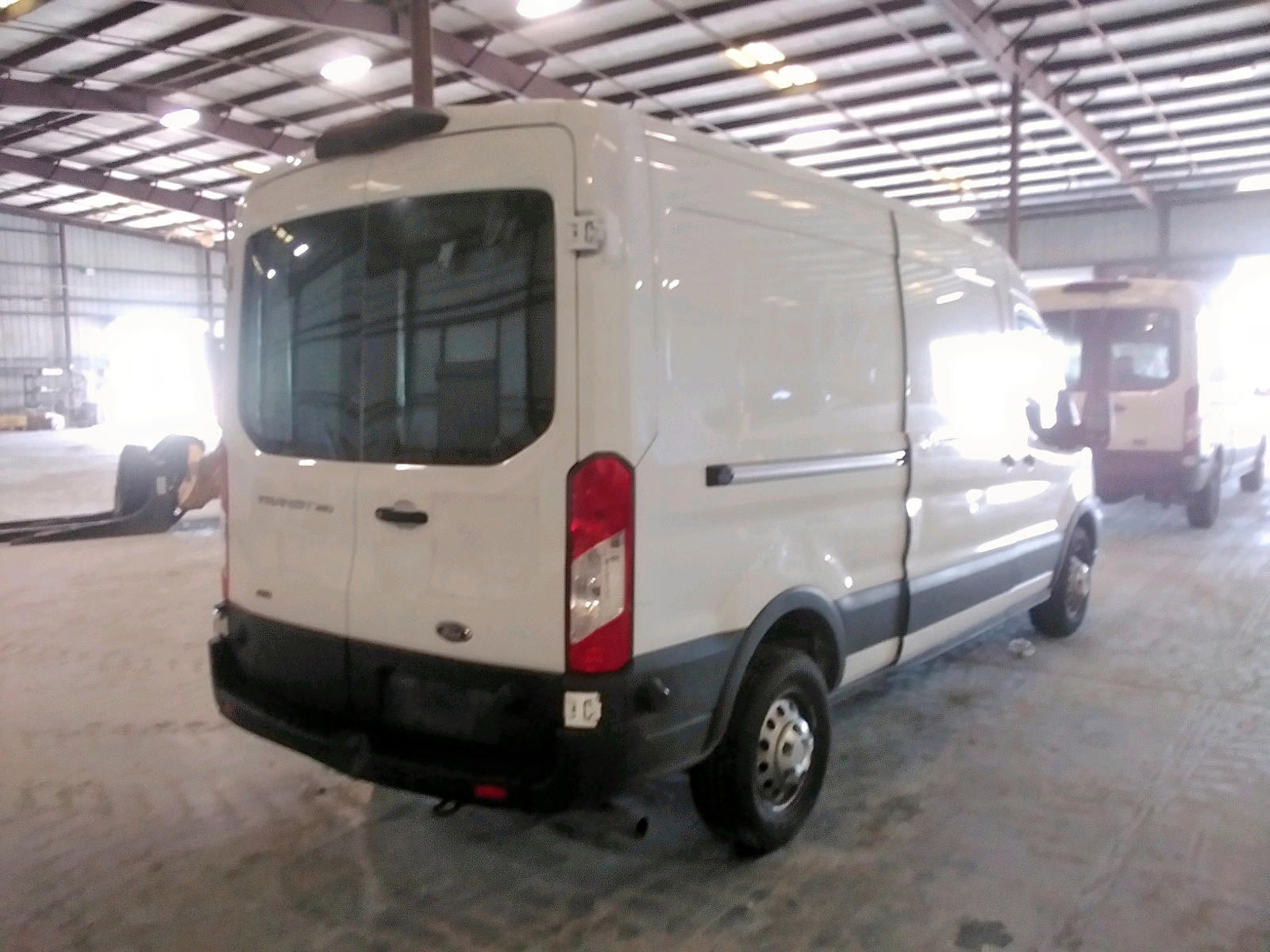 Photo 4 from auction – 2020 FORD TRANSIT T- with VIN 1FTBR2C88LKA34675