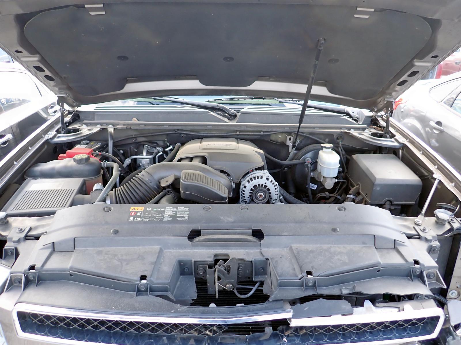 Photo 7 from auction – 2013 CHEVROLET SUBURBAN with VIN 1GNSCHE03DR158204