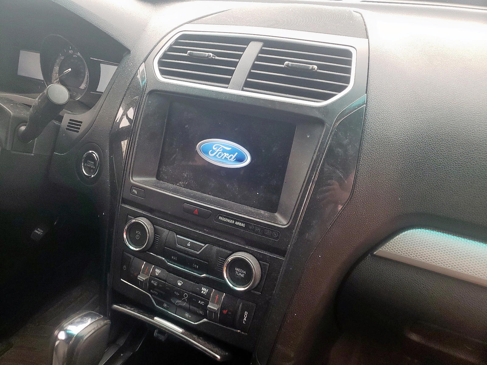 Photo 9 from auction – 2017 FORD EXPLORER X with VIN 1FM5K8D89HGA06909
