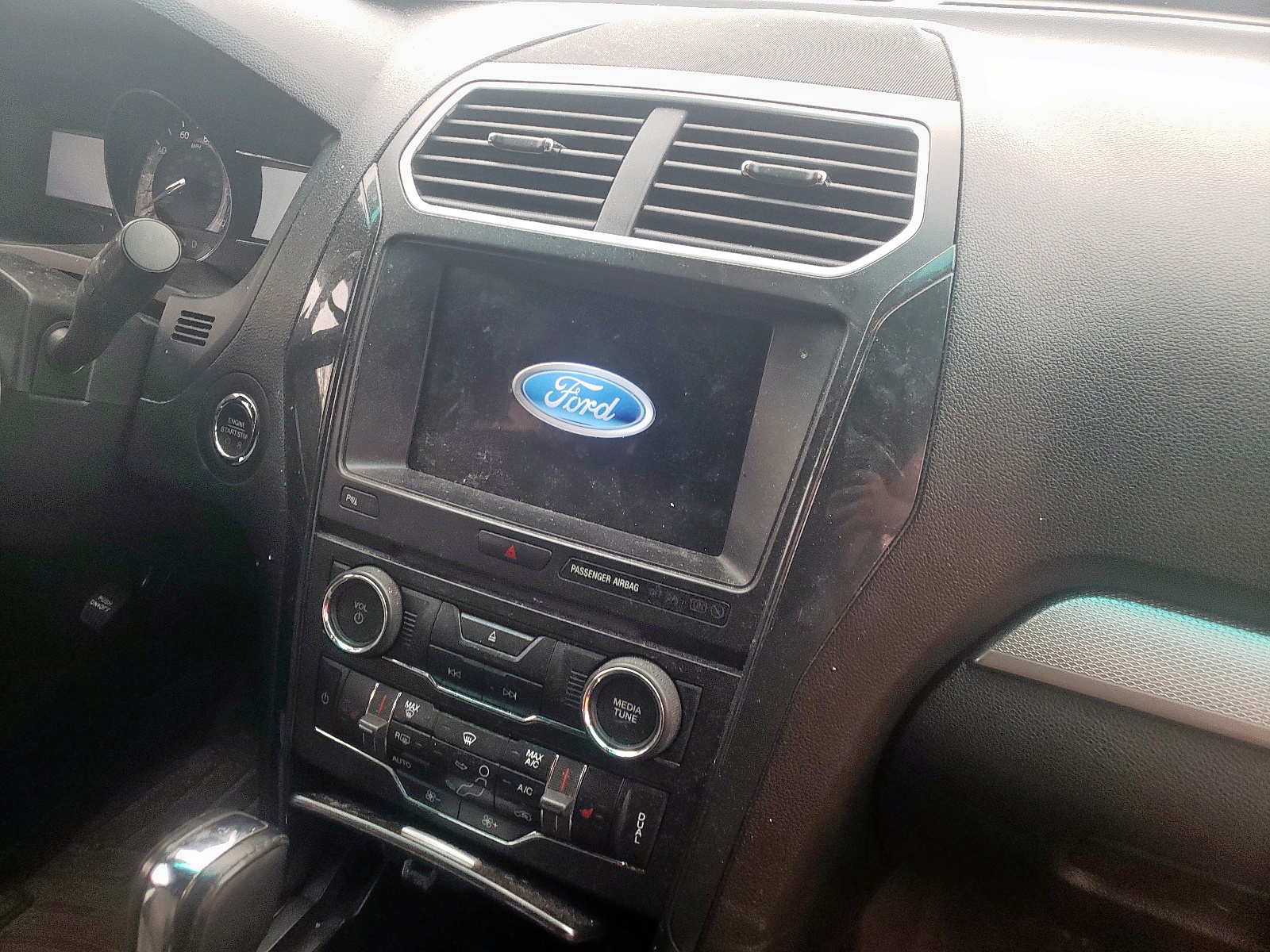 صورة رقم 9 من المزاد - 2017 FORD EXPLORER X مع VIN 1FM5K8D89HGA06909