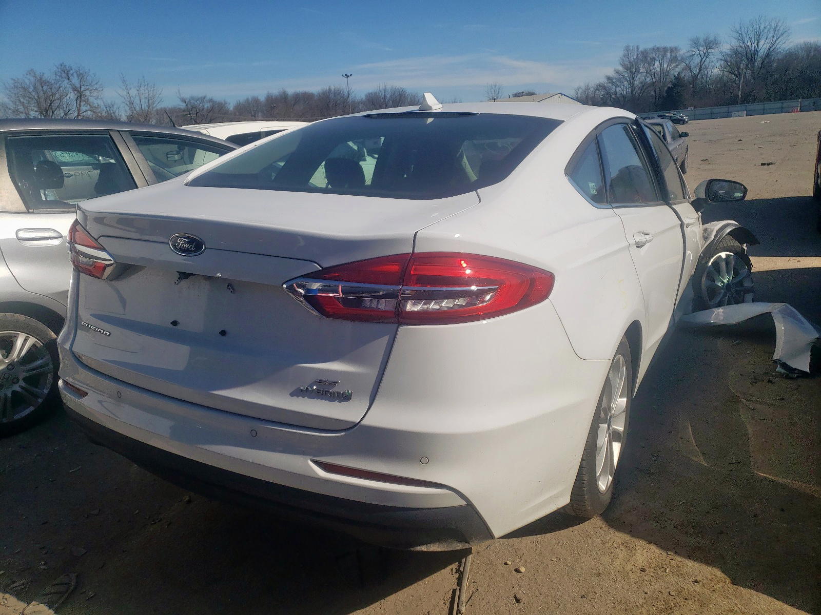 Photo 4 from auction – 2019 FORD FUSION SE with VIN 3FA6P0LU3KR212906